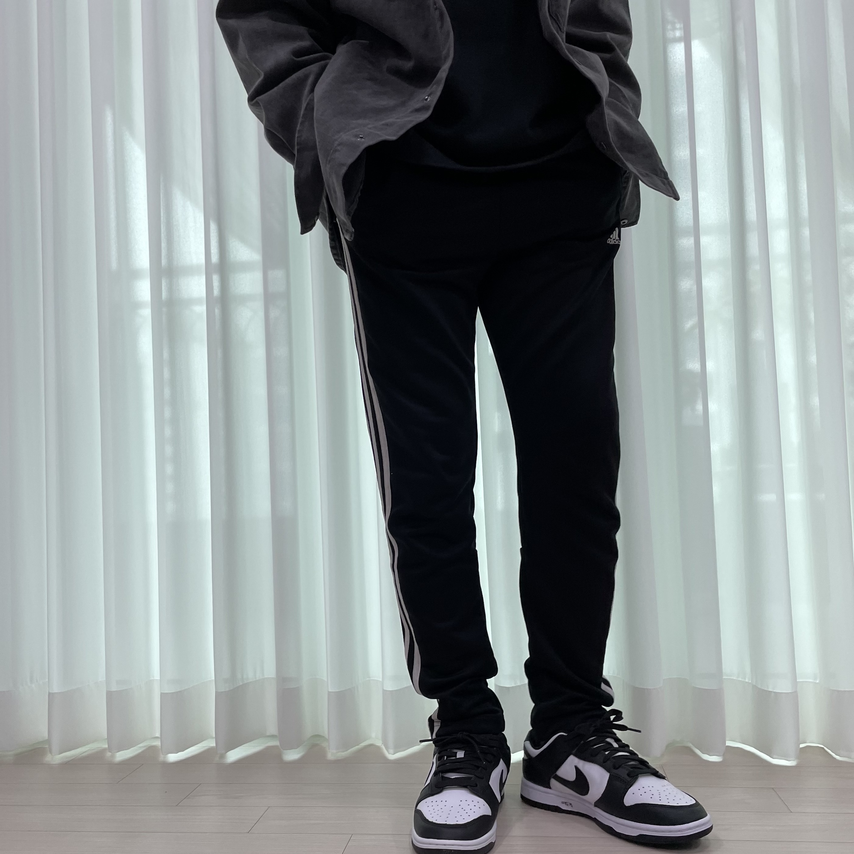 Nike Dunk Low Retro Black 착용 스타일 - 2