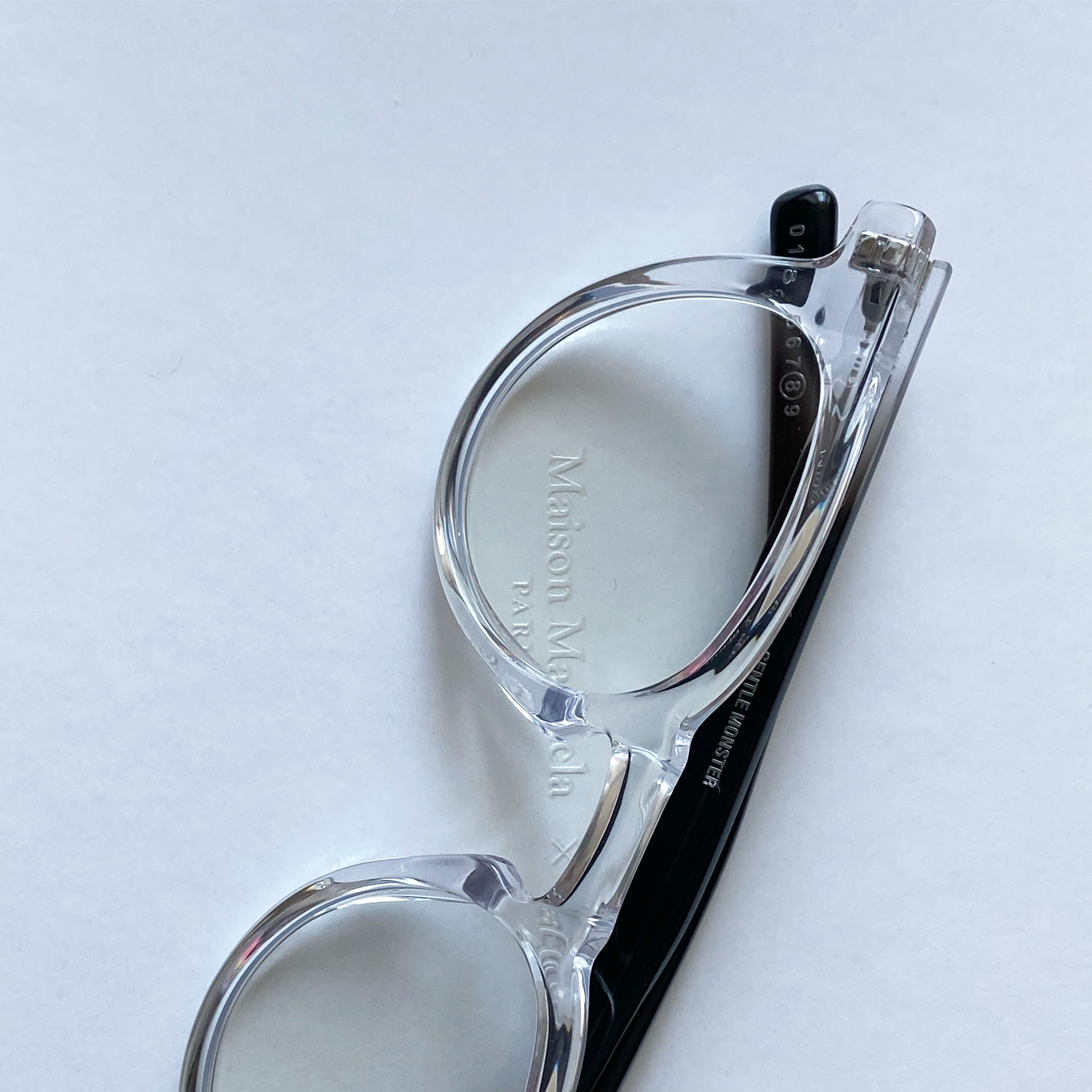 Gentle Monster x Maison Margiela MM009S Clear Black Gradient 착용 스타일 - 1