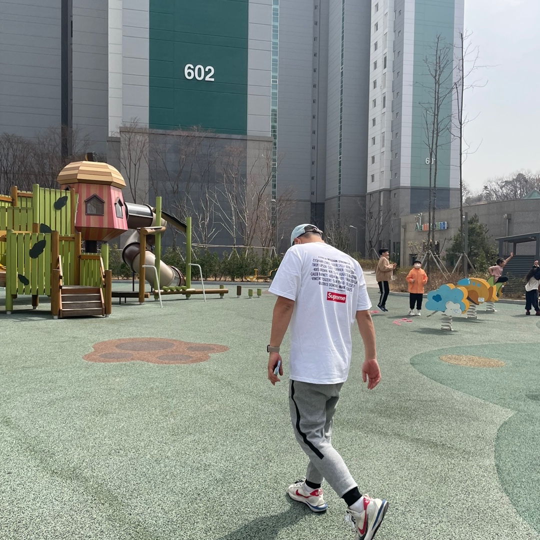 Nike x Sacai VaporWaffle Royal Fuchsia, Nike x Sacai NRG Fleece Pants Dark Grey Heather - US/EU 착용 스타일 - 2