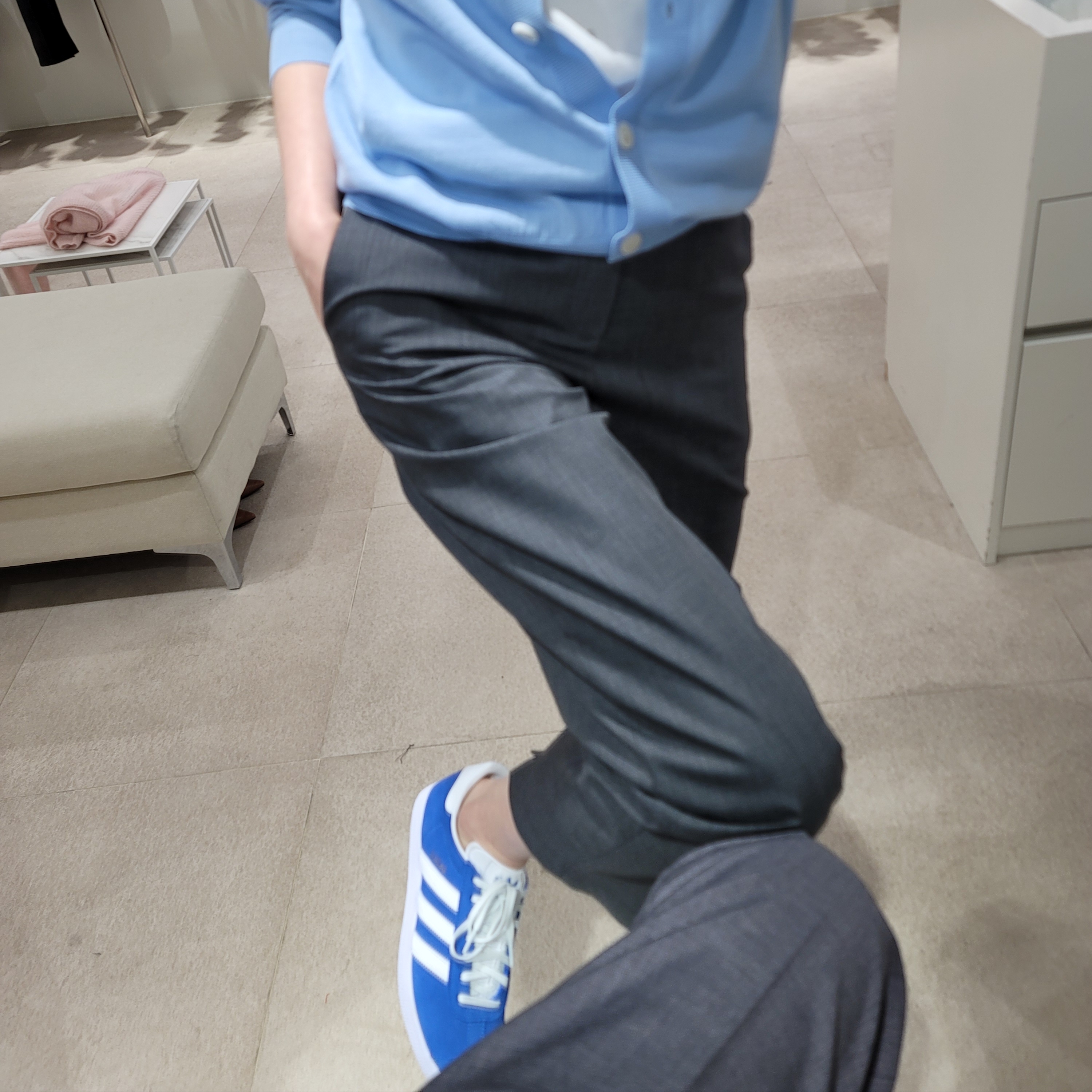 Adidas Gazelle Blue 착용 스타일 - 1
