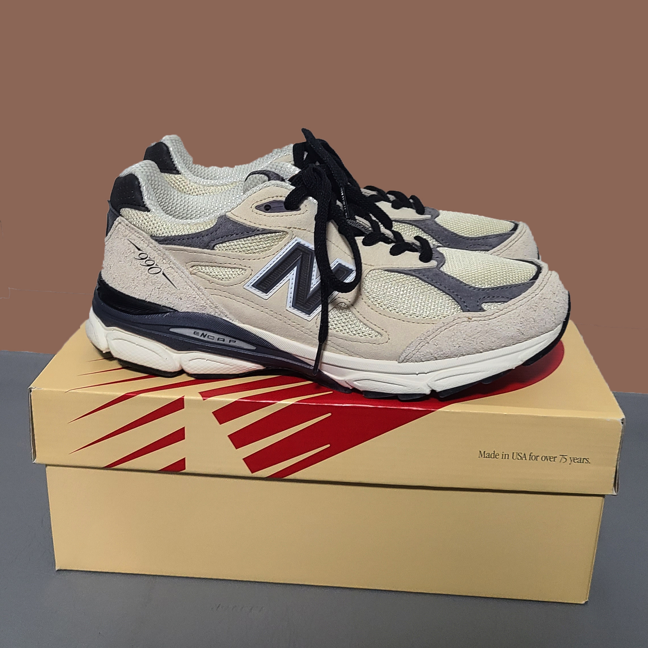 New Balance 990v3 Made in USA Moonbeam Macadamia Nut, Nike x Supreme Air Force 1 Low Flax 착용 스타일 - 1