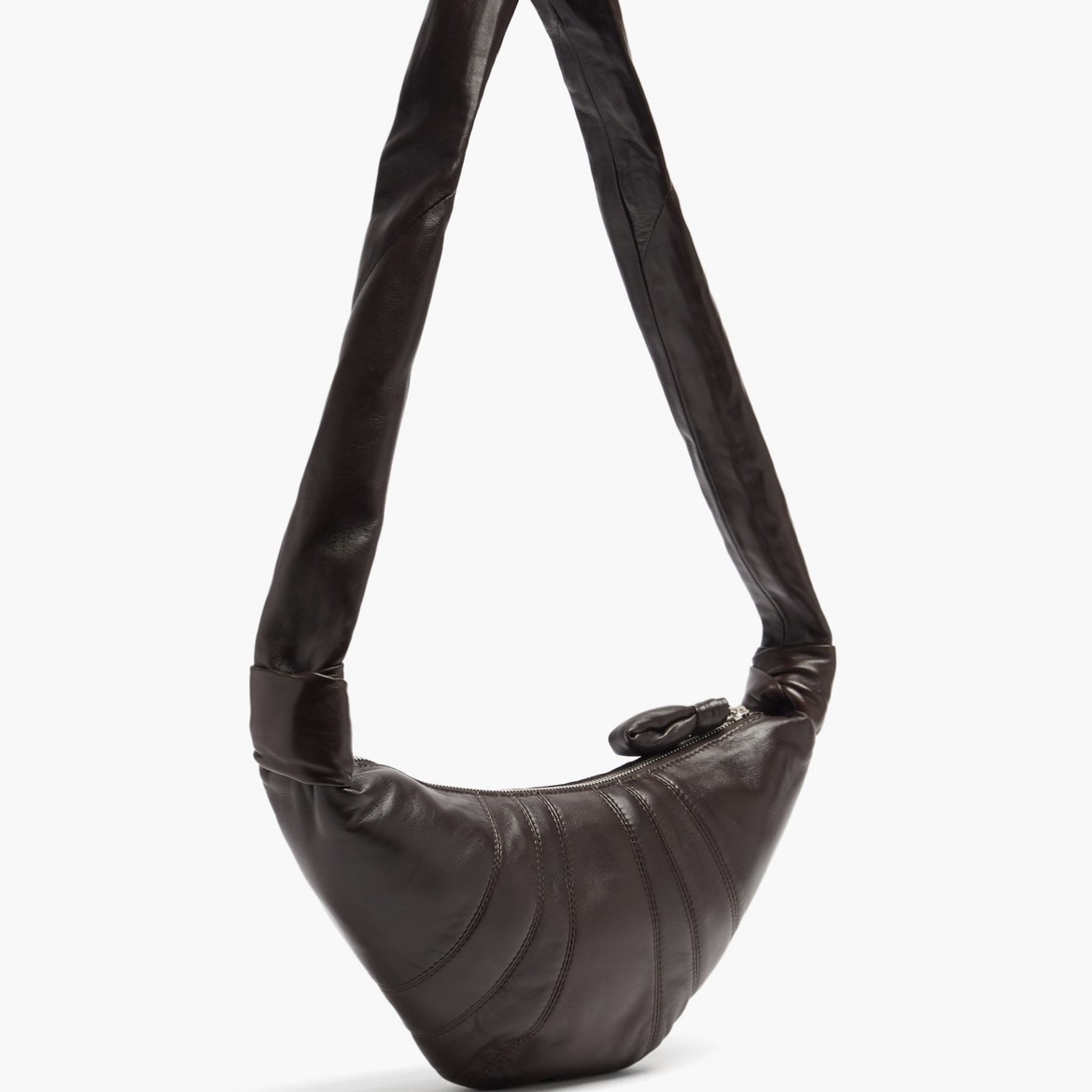 Lemaire Small Croissant Bag Soft Nappa Leather Dark Chocolate 착용 스타일