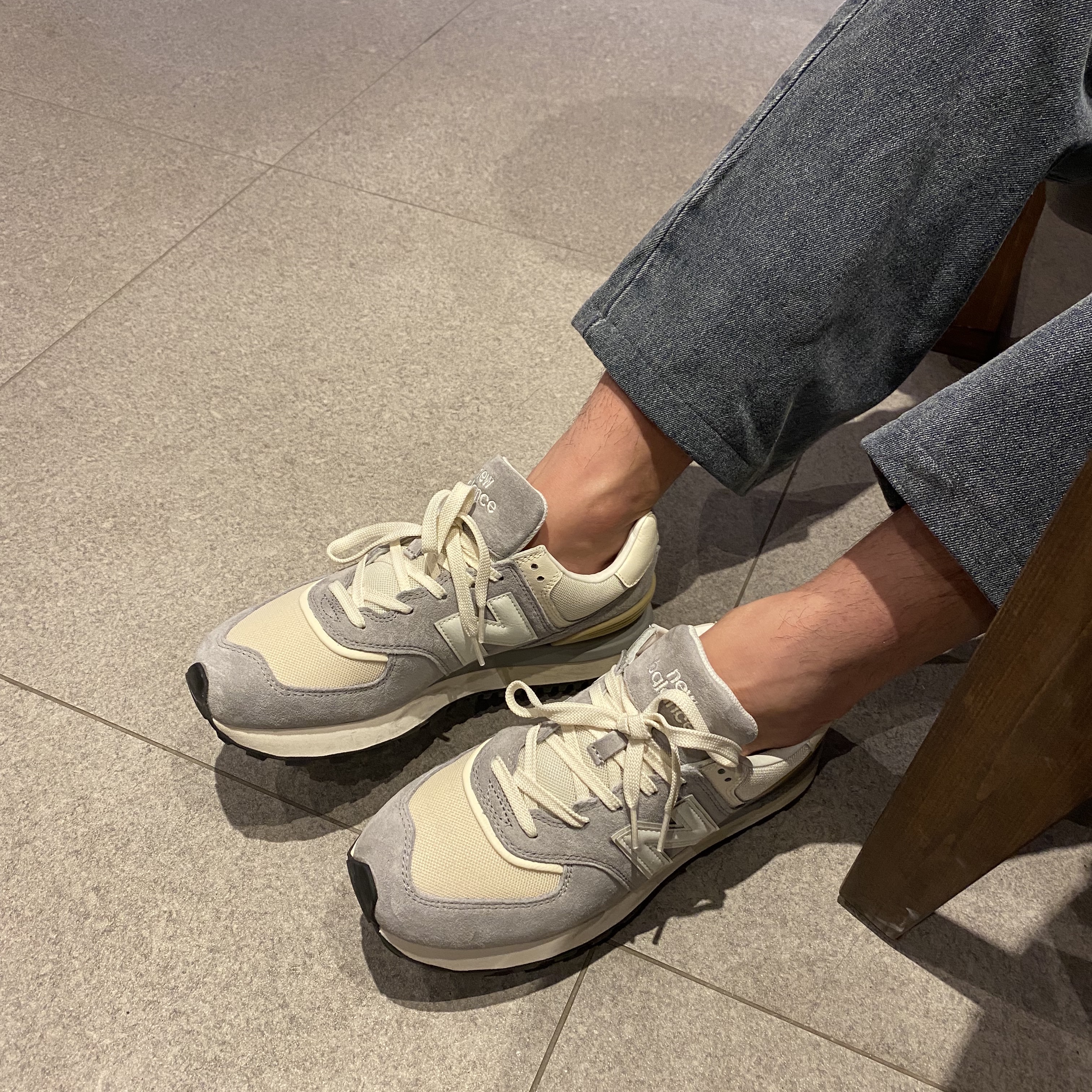 New Balance 574 Legacy Team Away Grey 착용 스타일