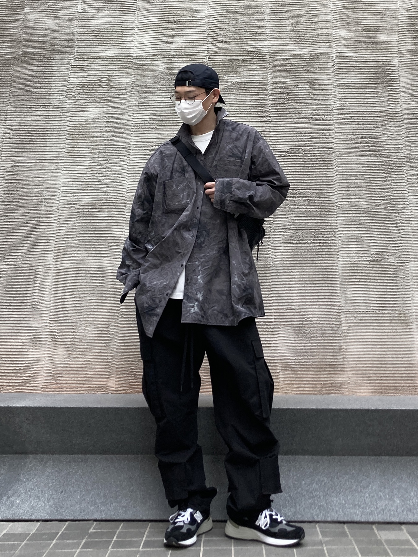New Balance 992 Made in USA Black Grey 착용 스타일 - 1