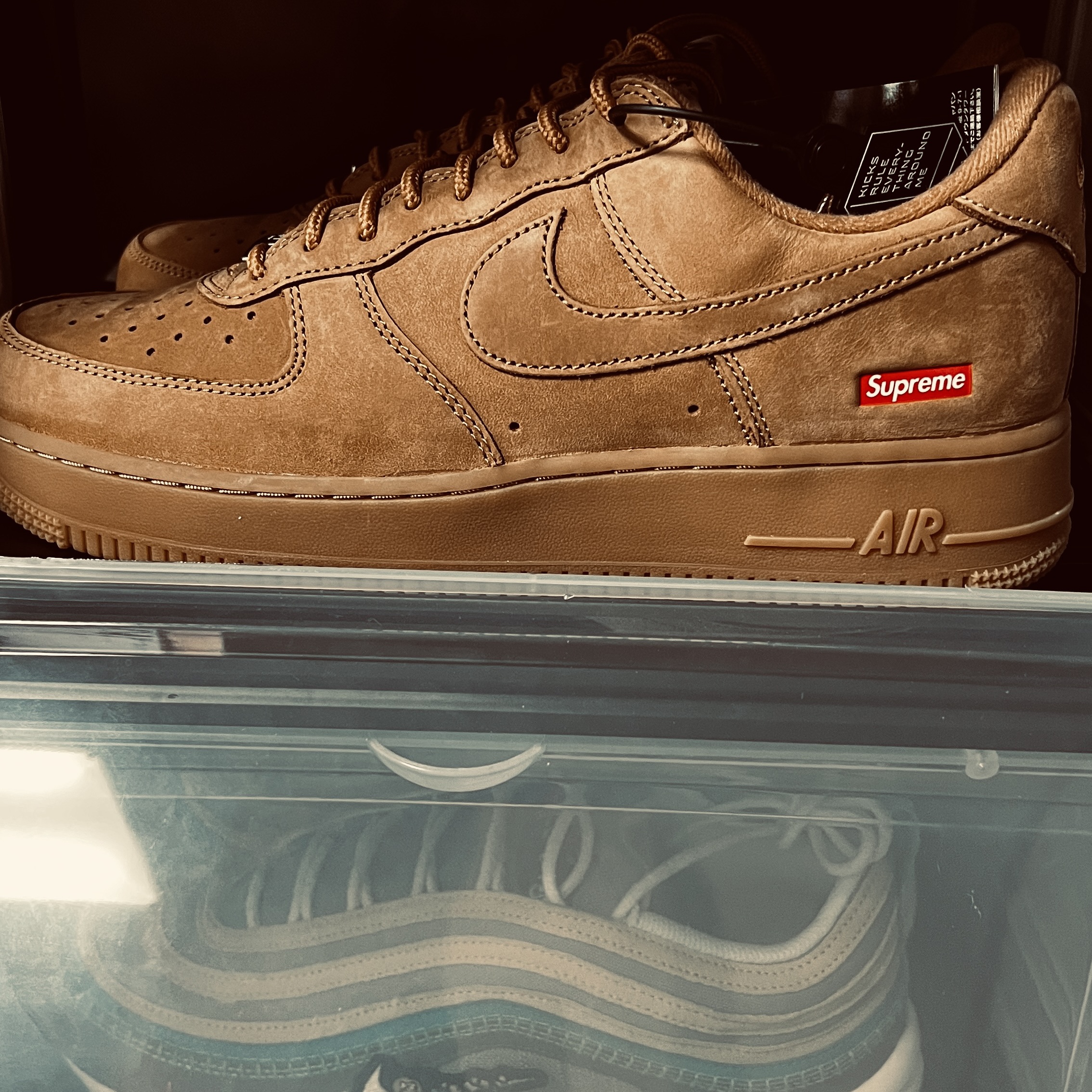 Nike x Supreme Air Force 1 Low Flax 착용 스타일 - 2
