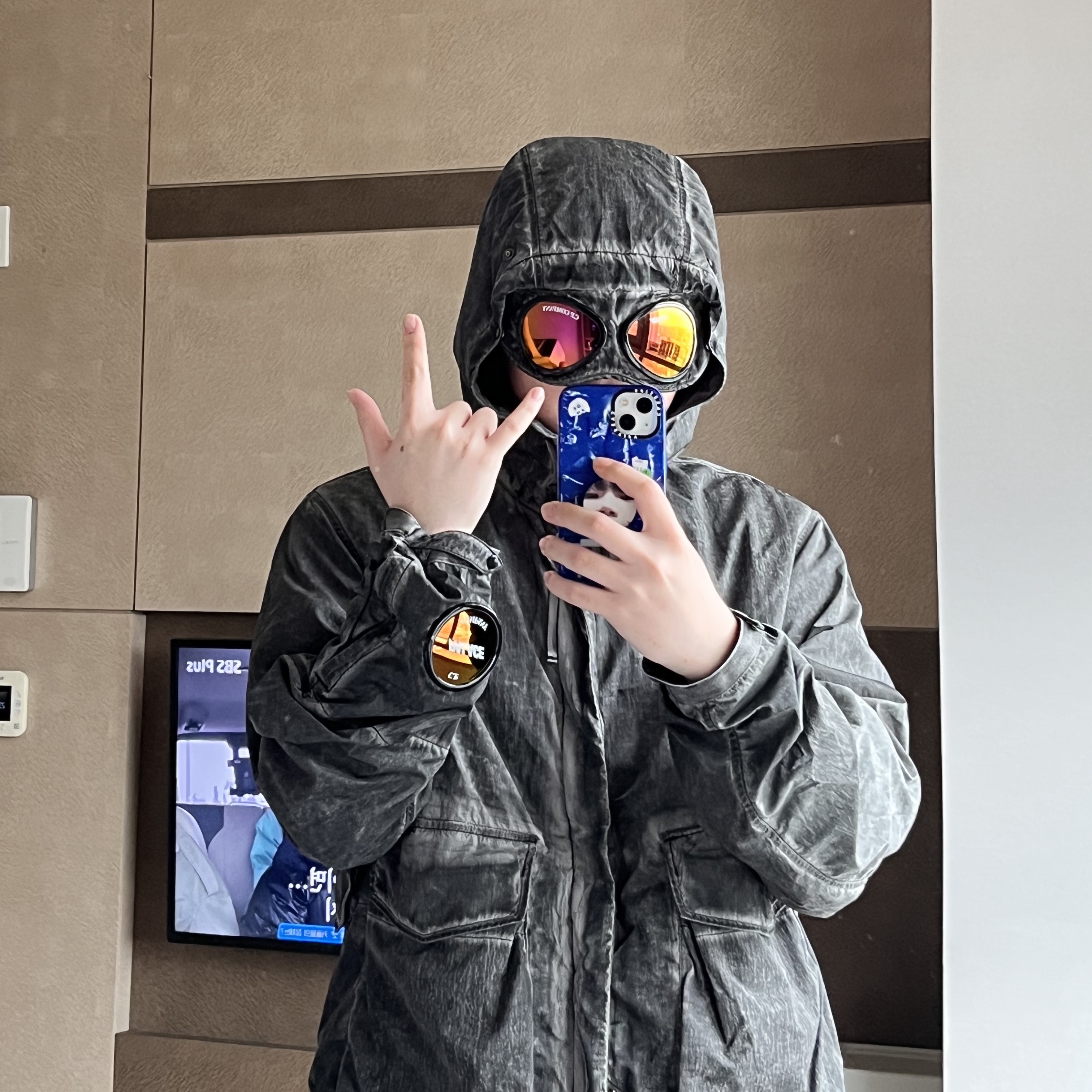 Palace x C.P. Company Shell Goggle Jacket Black - 22FW 착용 스타일 - 3