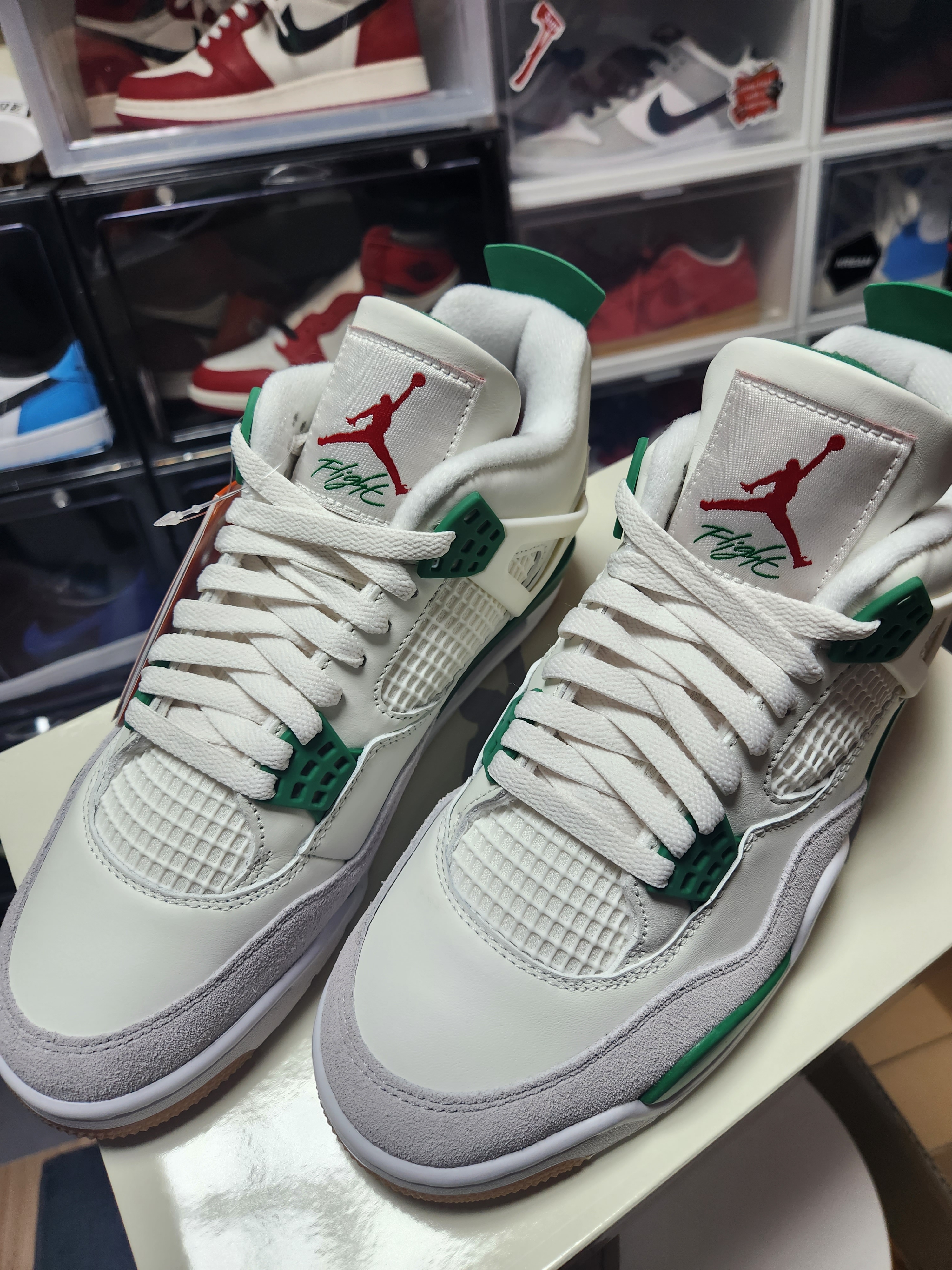 Jordan 4 x Nike SB Retro SP Pine Green 착용 스타일 - 1