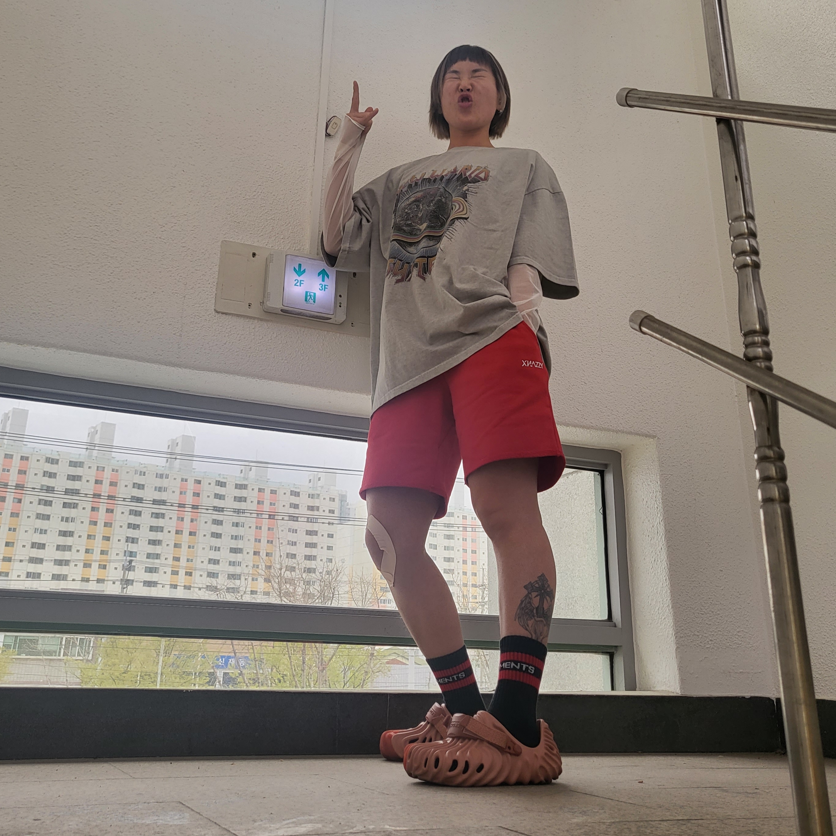Crocs x Salehe Bembury Pollex Clog Kuwata 착용 스타일 - 1