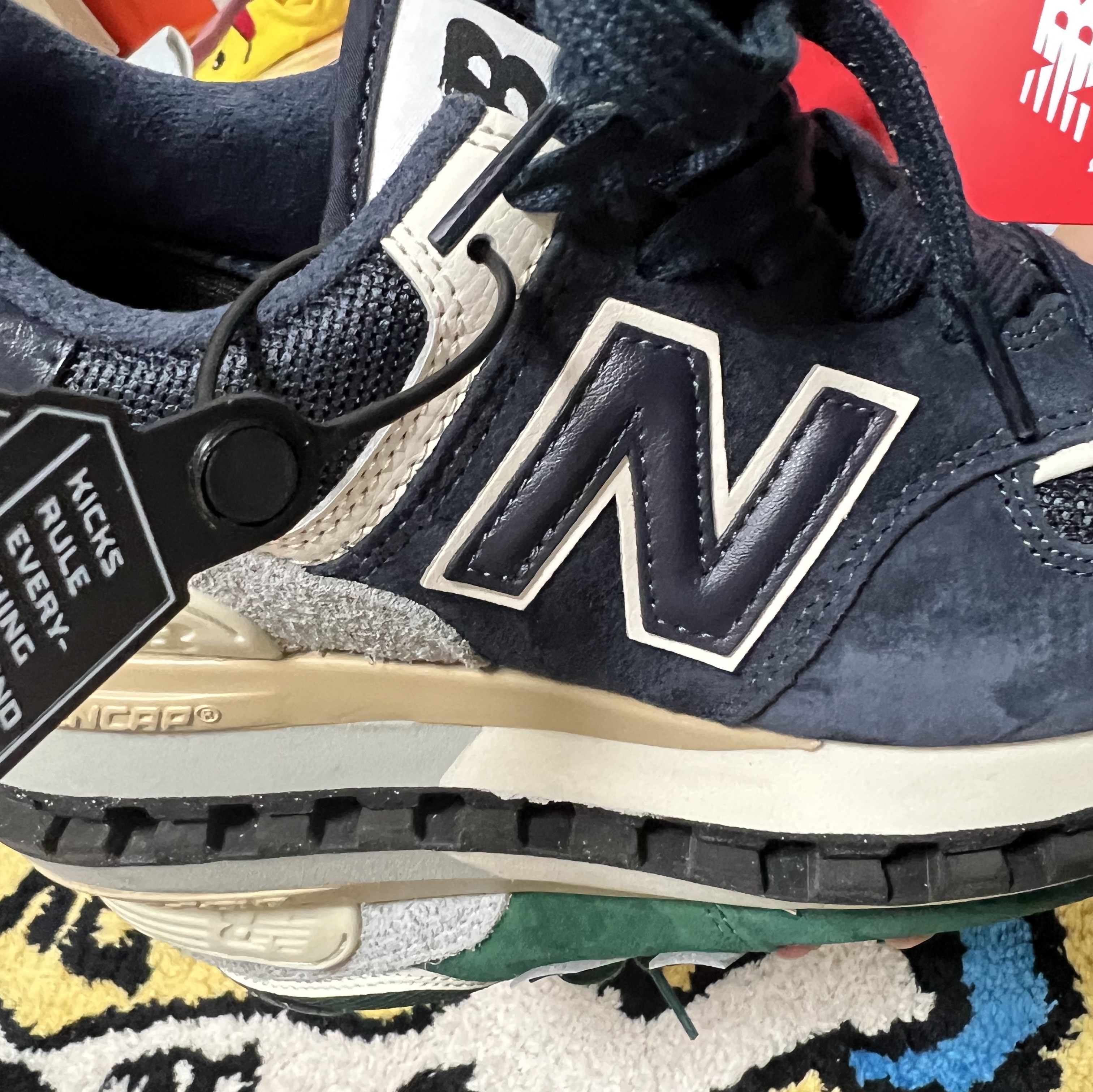 New Balance 574 Legacy Blue Navy 착용 스타일 - 1