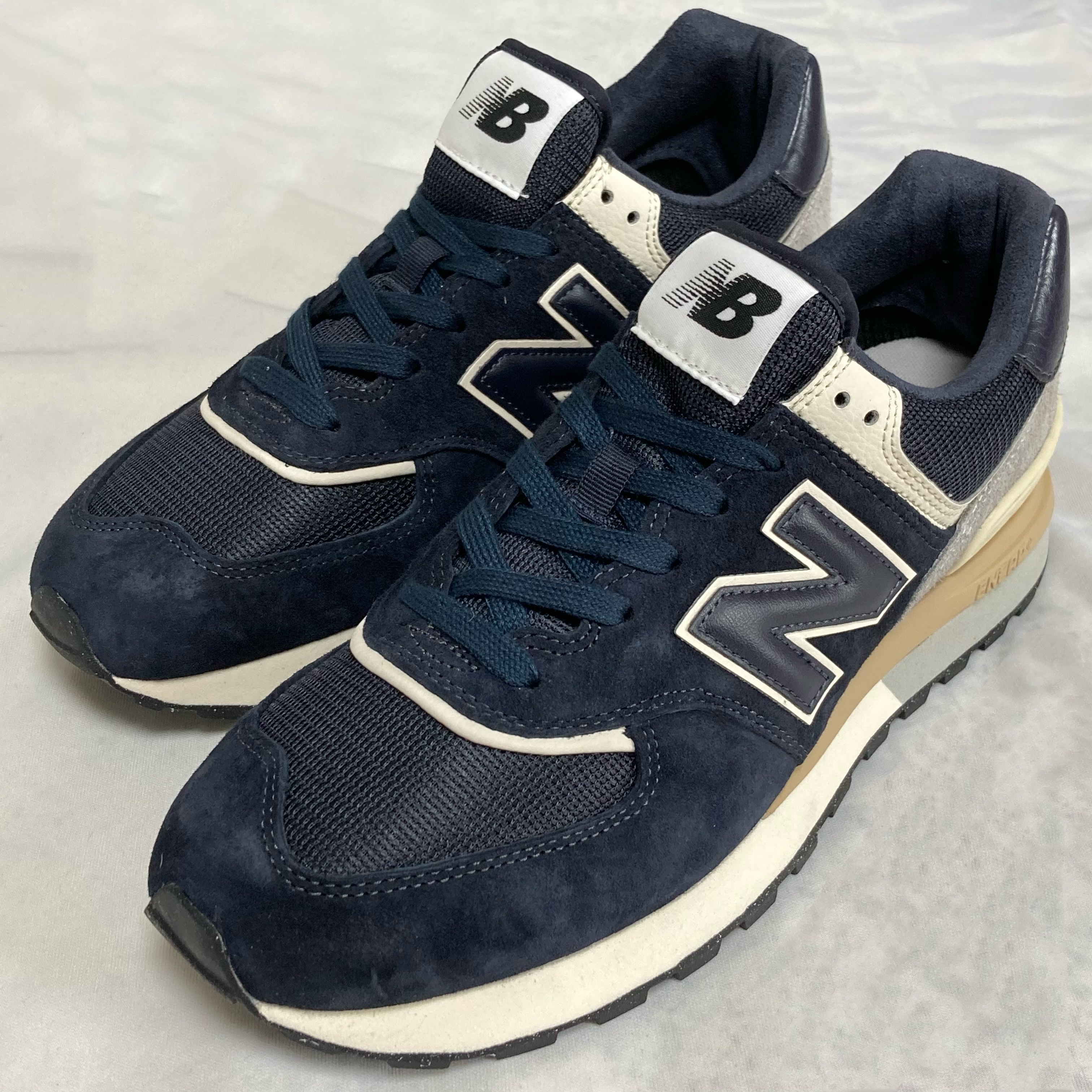 New Balance 574 Legacy Blue Navy 착용 스타일