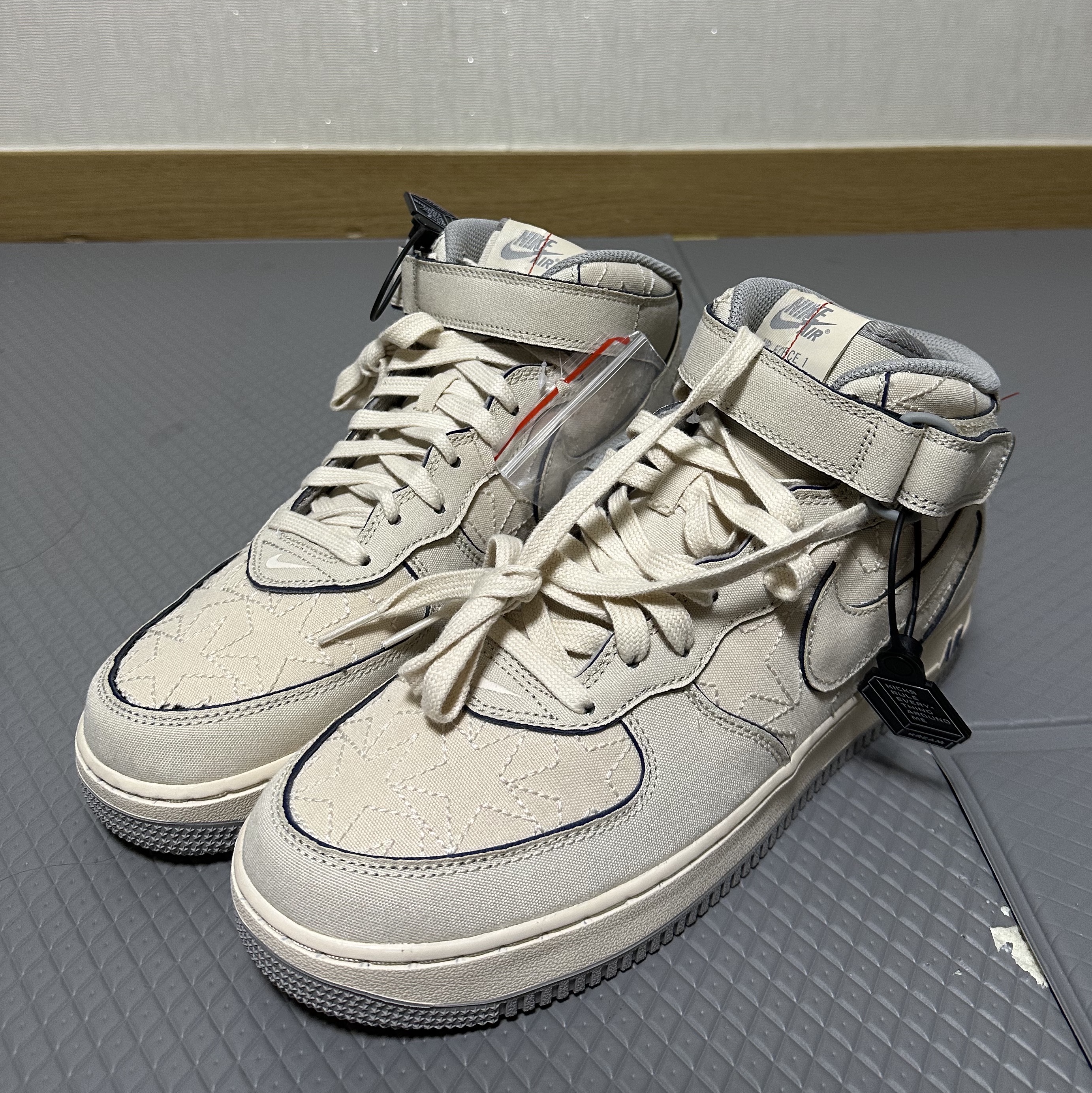 Nike Air Force 1 Mid '07 Pearl White 착용 스타일