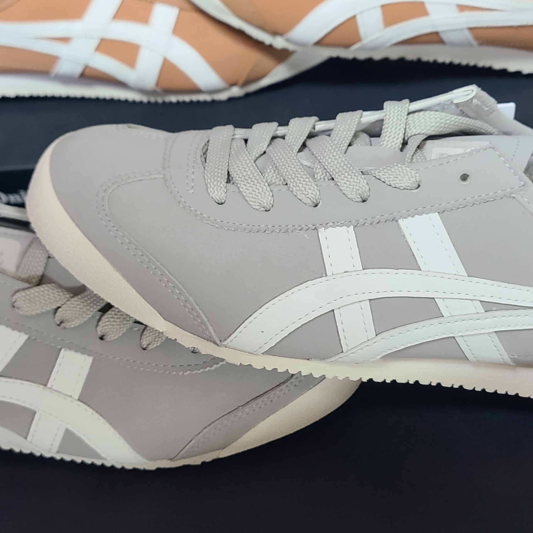 Onitsuka Tiger Mexico 66 Oyster Grey 착용 스타일 - 3