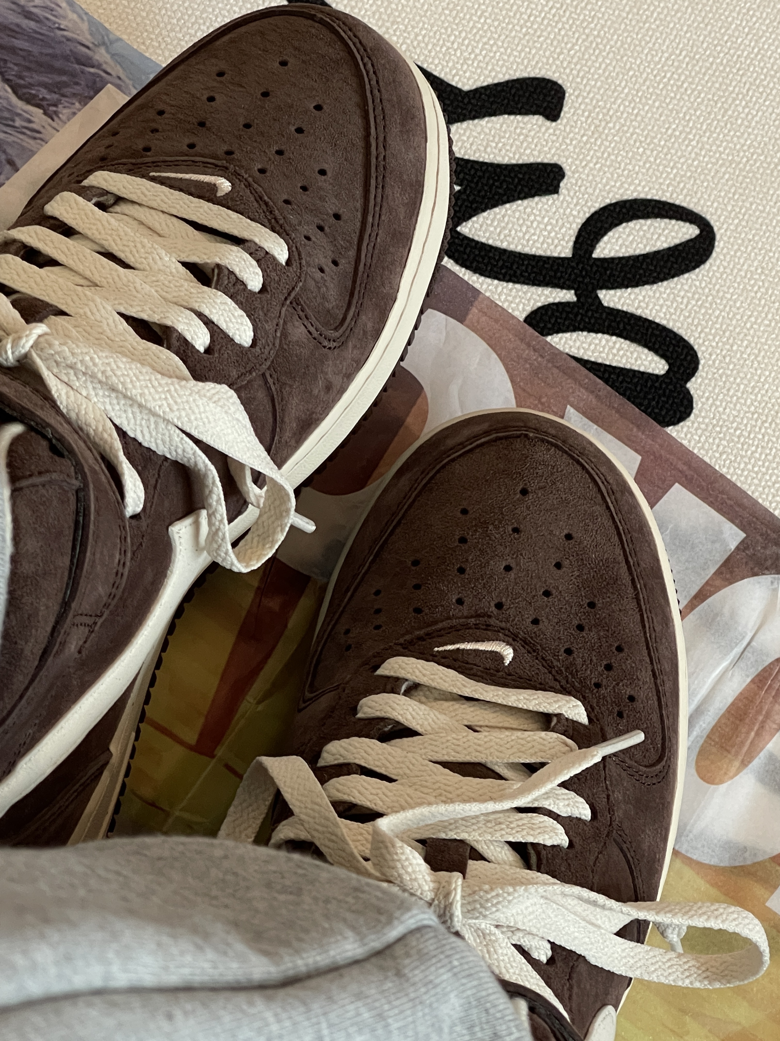 Nike Air Force 1 Mid '07 QS Chocolate 착용 스타일 - 3