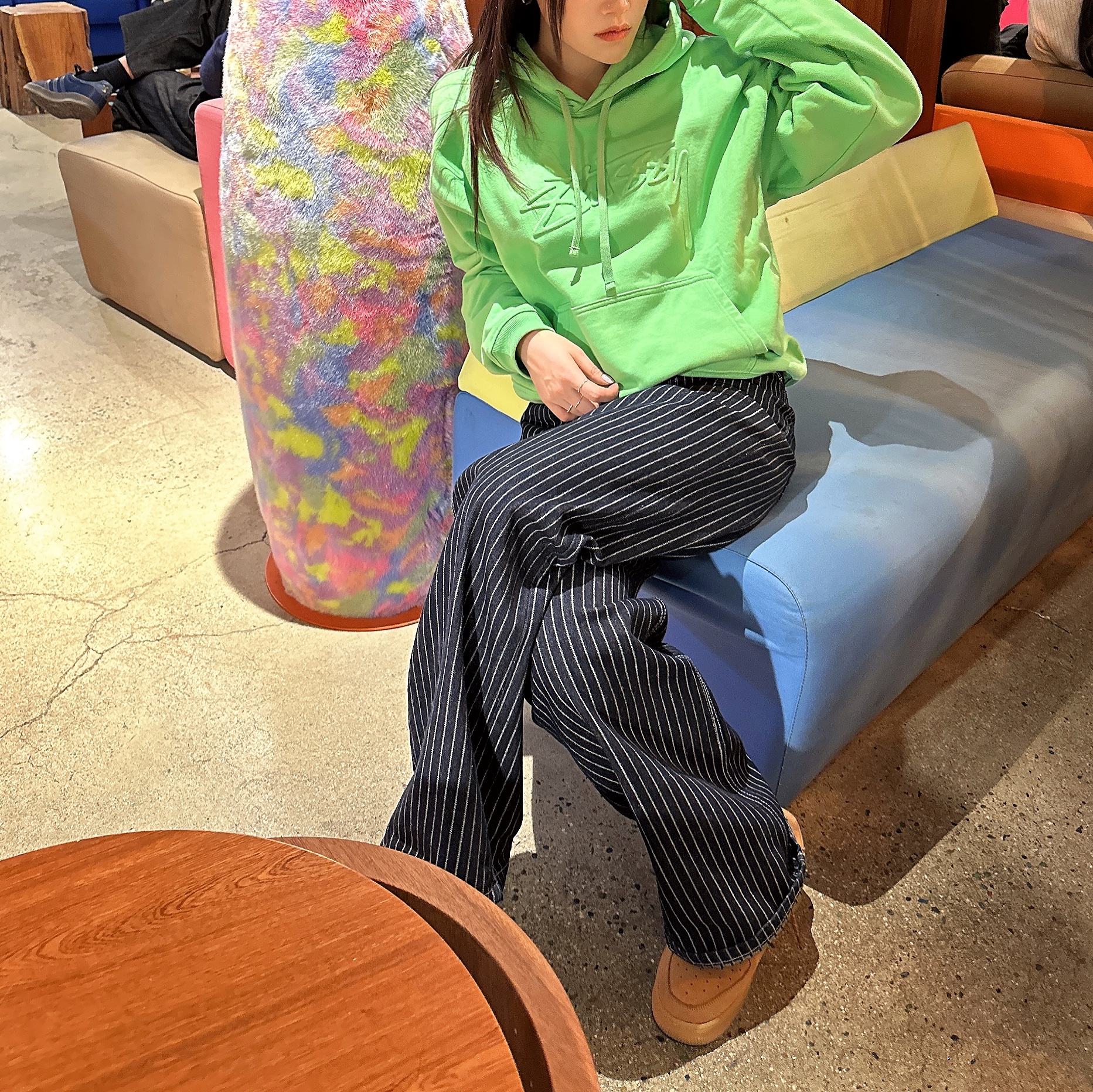 Nike Air Force 1 '07 WB Flax, Stussy Relaxed Oversized Hoodie Green 착용 스타일 - 2