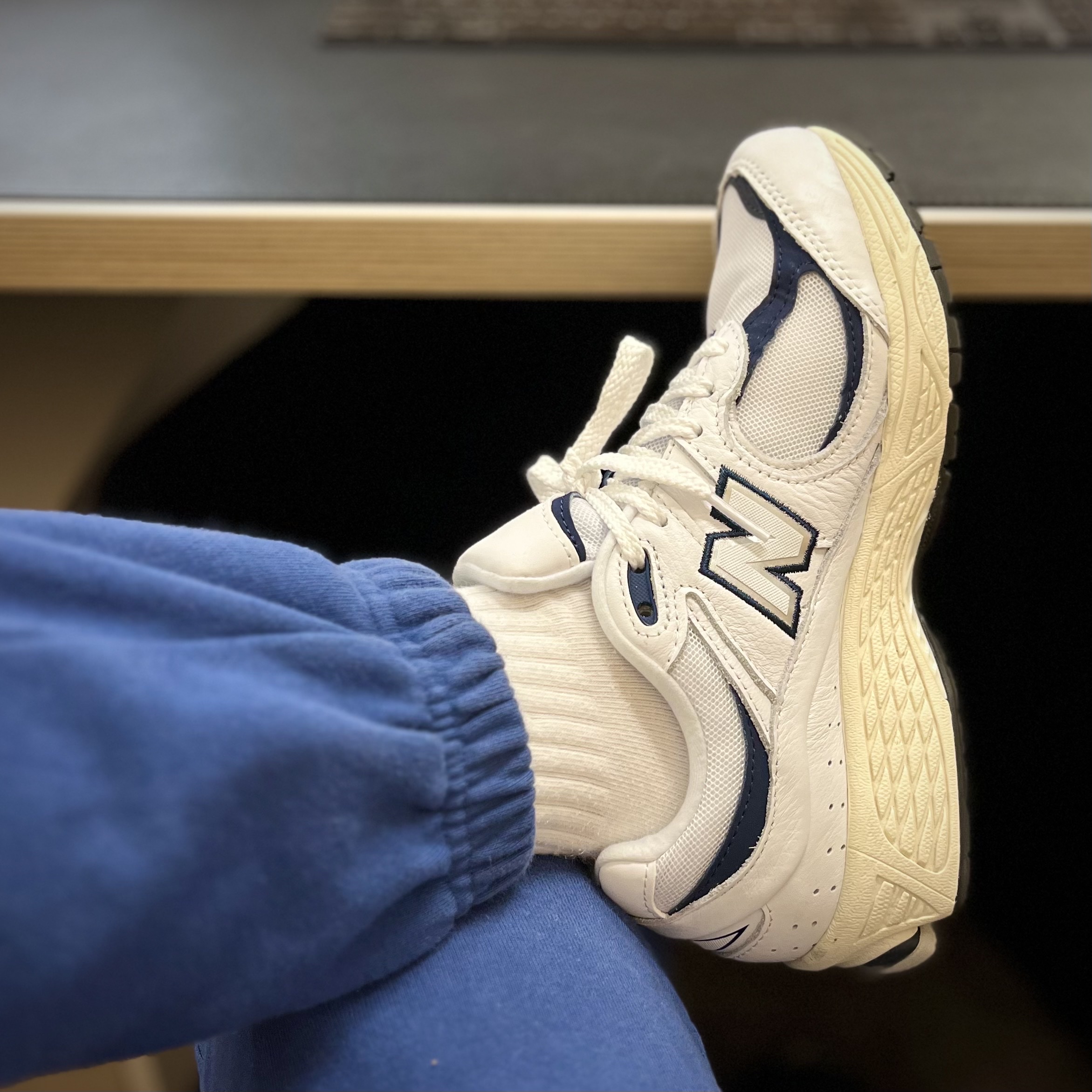 New Balance 2002R White 착용 스타일 - 2