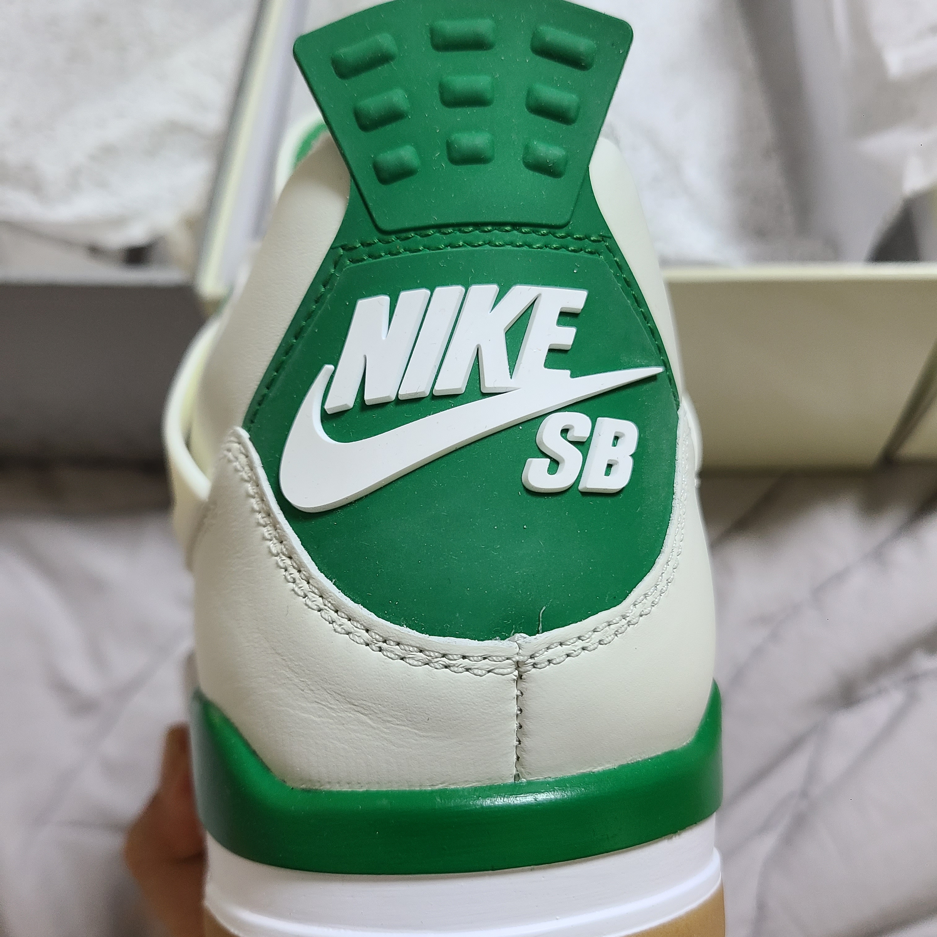 Jordan 4 x Nike SB Retro SP Pine Green, Jordan 4 Retro SE Craft 착용 스타일 - 3