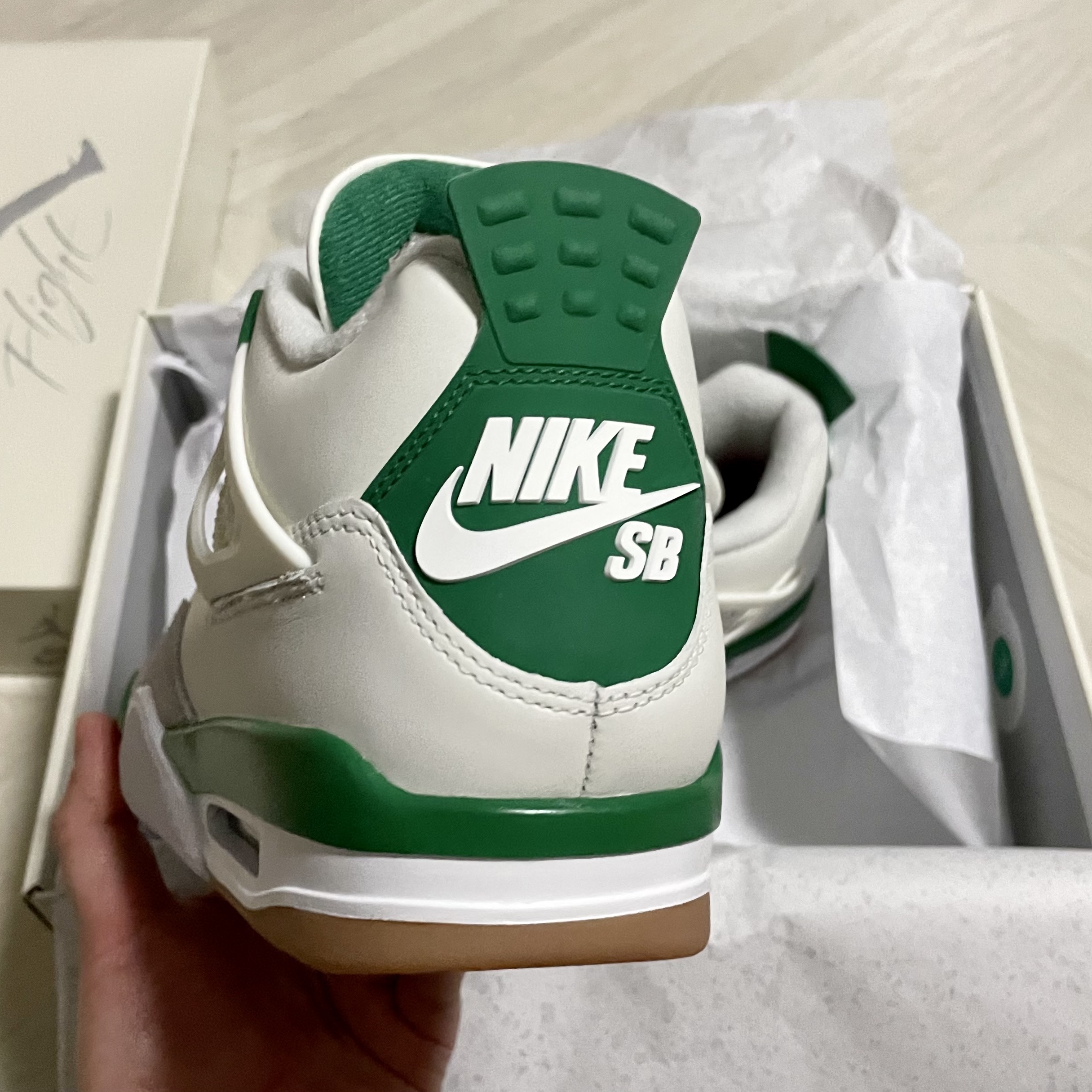 Jordan 4 x Nike SB Retro SP Pine Green 착용 스타일 - 4