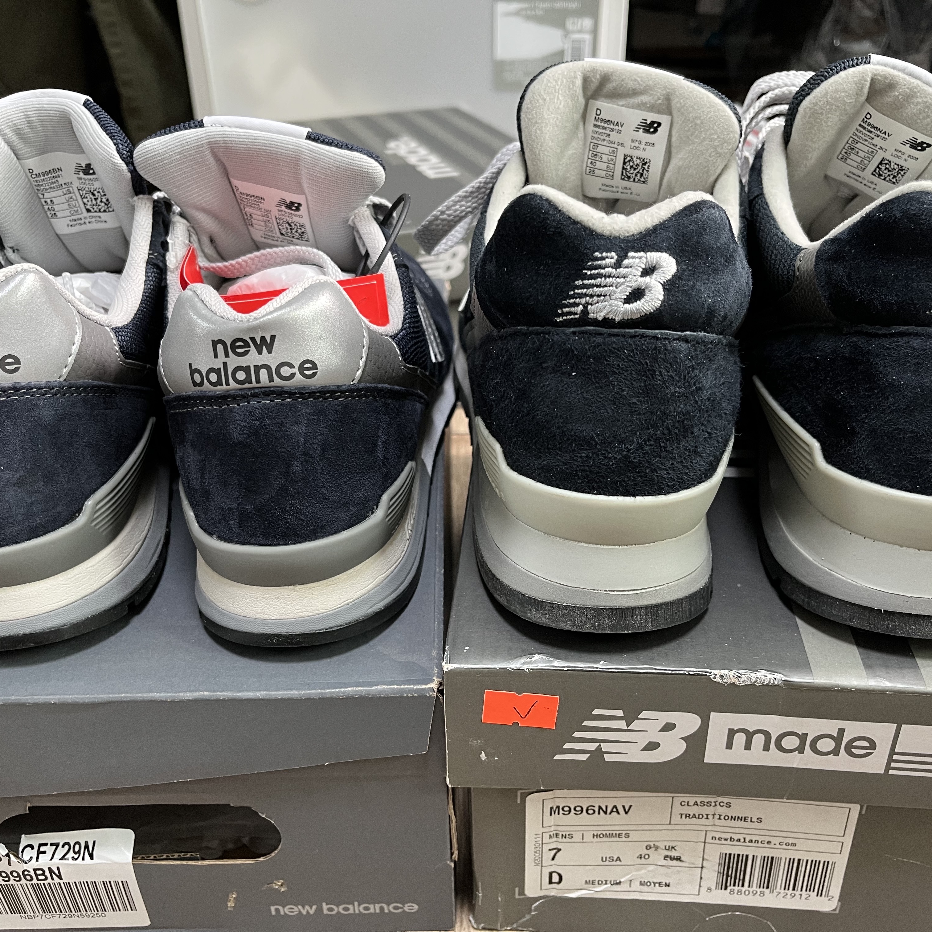 New Balance 996 Navy Silver, New Balance 996 Made in USA Navy White 착용 스타일 - 3