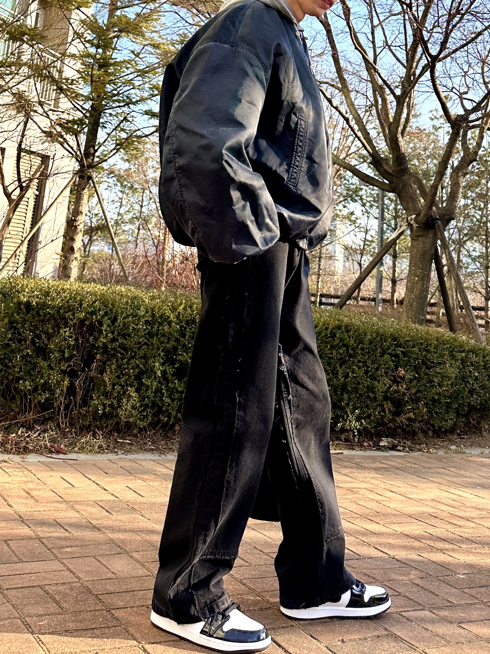 Jordan 1 Mid SE ASW Black, Nonnod x Undermycar Esker Jacket Distressed Midnight 착용 스타일 - 2
