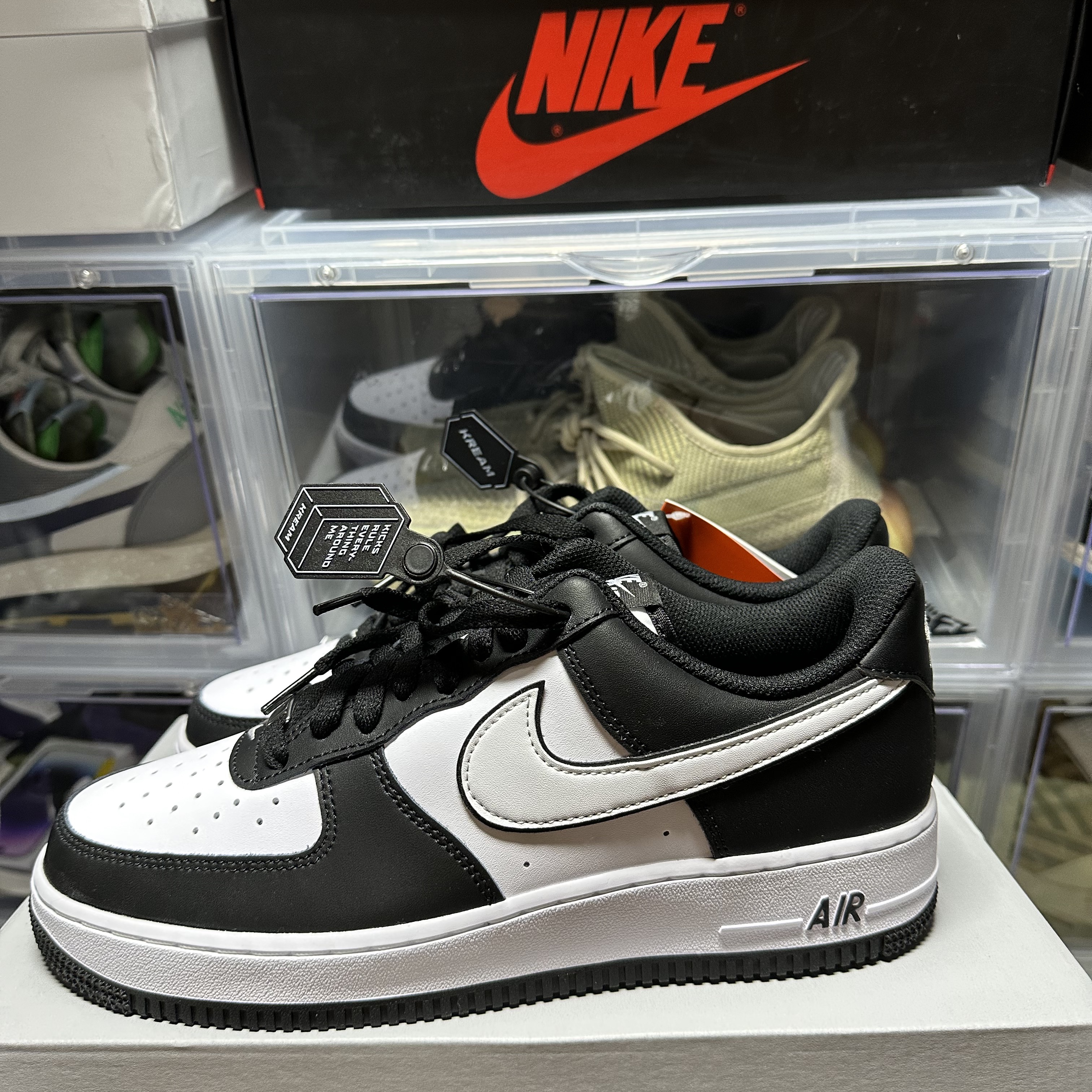 Nike Air Force 1 '07 Black White 착용 스타일 - 5