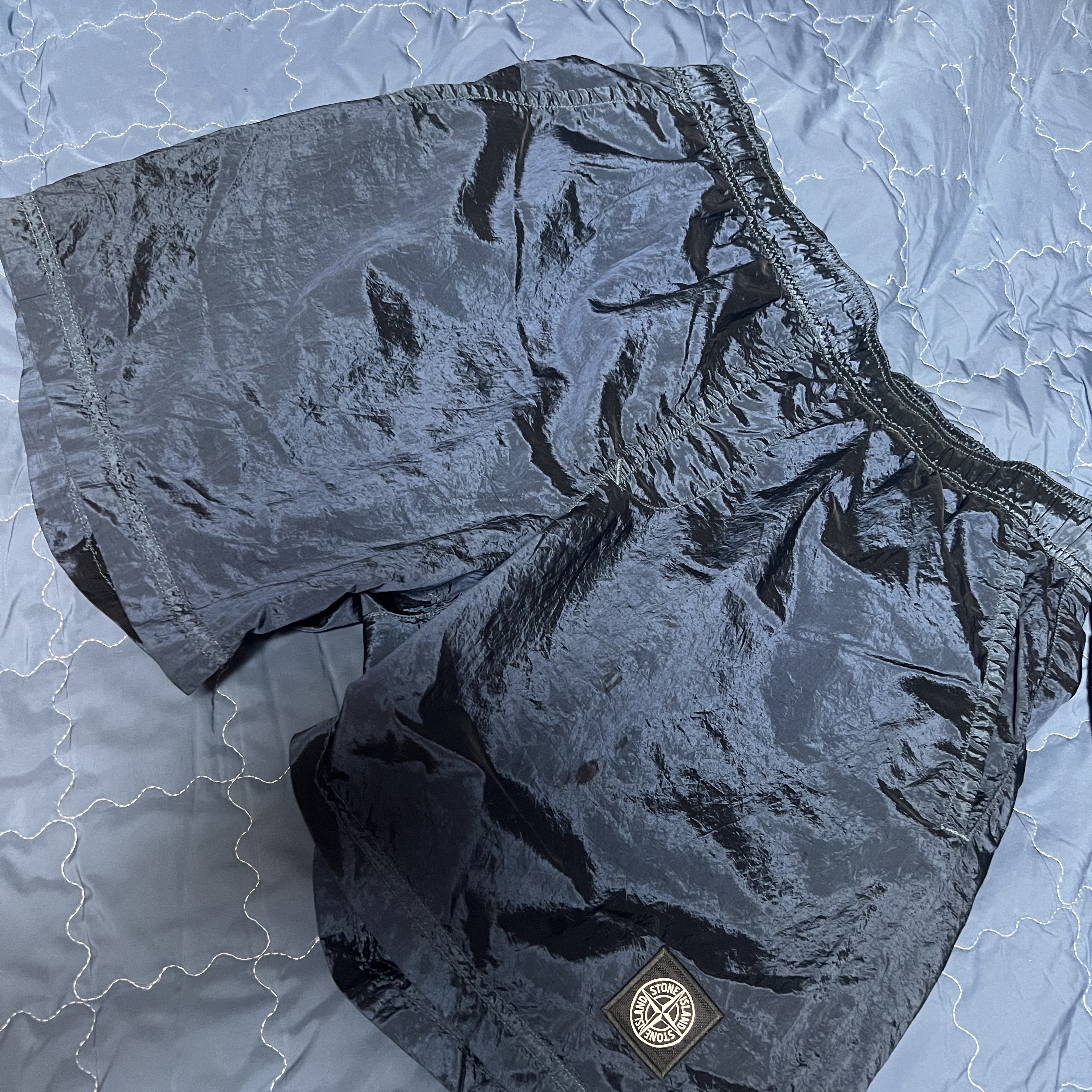 Stone Island B0943 Nylon Metal Swimming Trunk Avio Blue - 22SS 착용 스타일