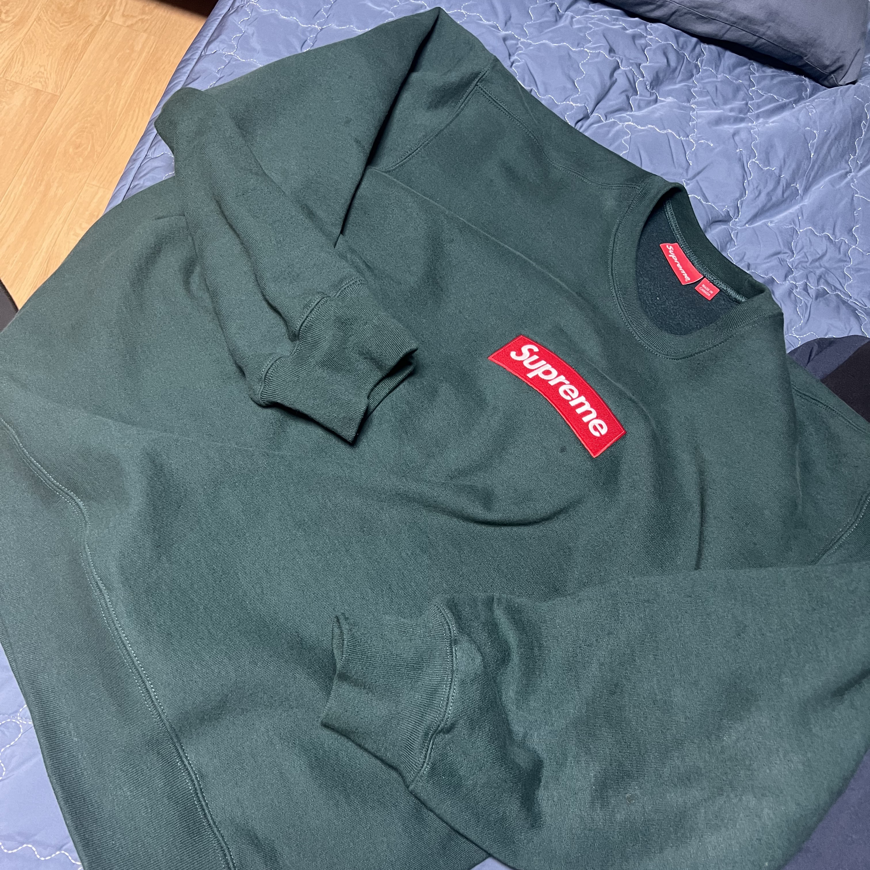 Supreme Box Logo Crewneck Dark Pine - 22FW 착용 스타일