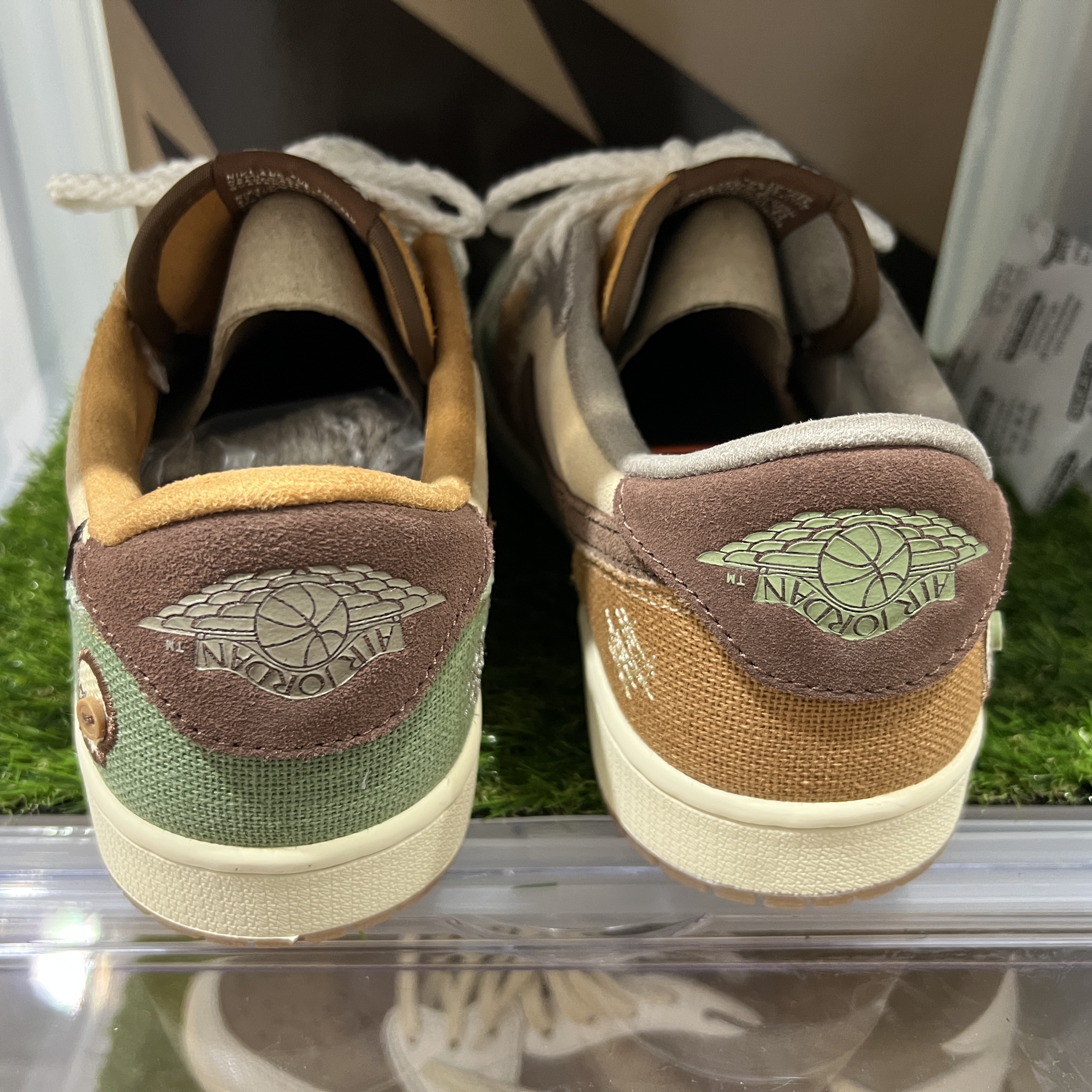 Jordan 1 x Zion Williamson Retro Low OG Flax and Oil Green 착용 스타일 - 3