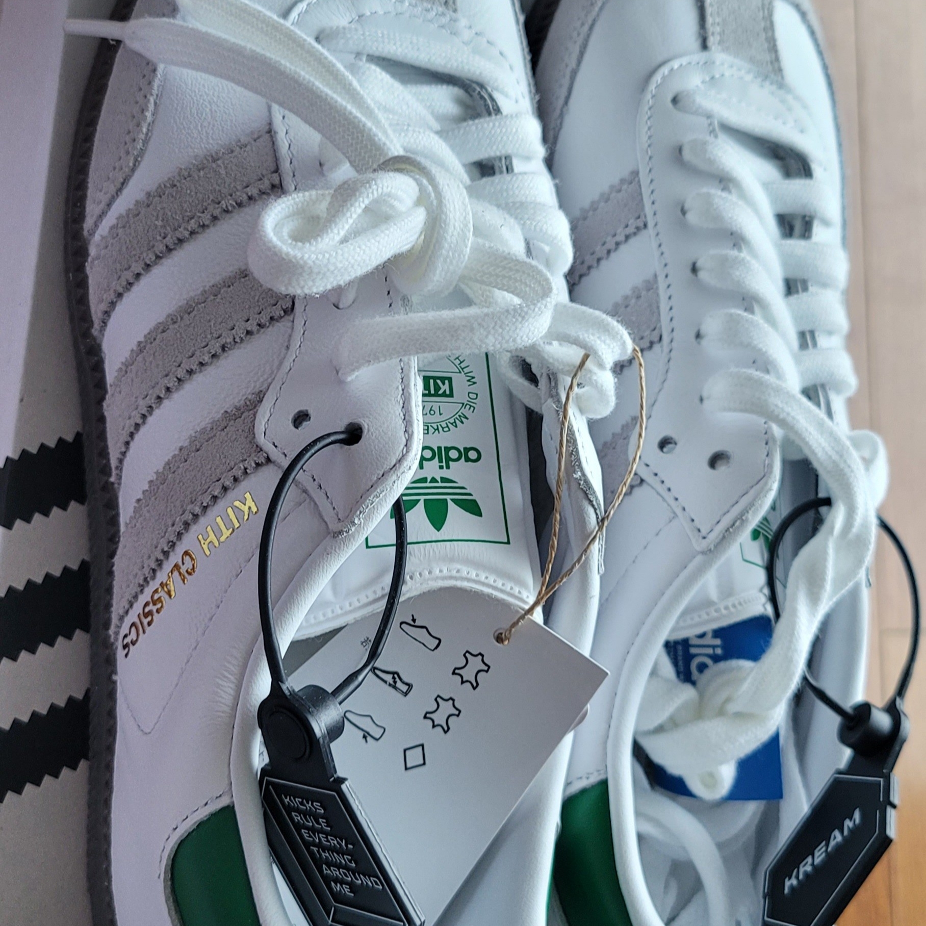Adidas x Kith Samba OG Classics Program 착용 스타일 - 3