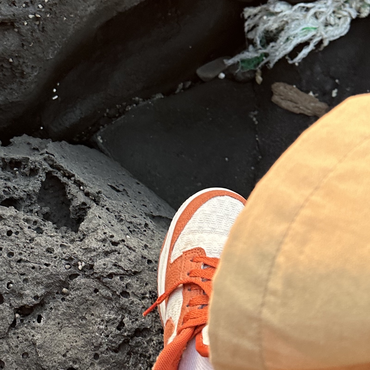 (W) Nike Dunk Low SE Sun Club Burnt Sunrise 착용 스타일 - 2
