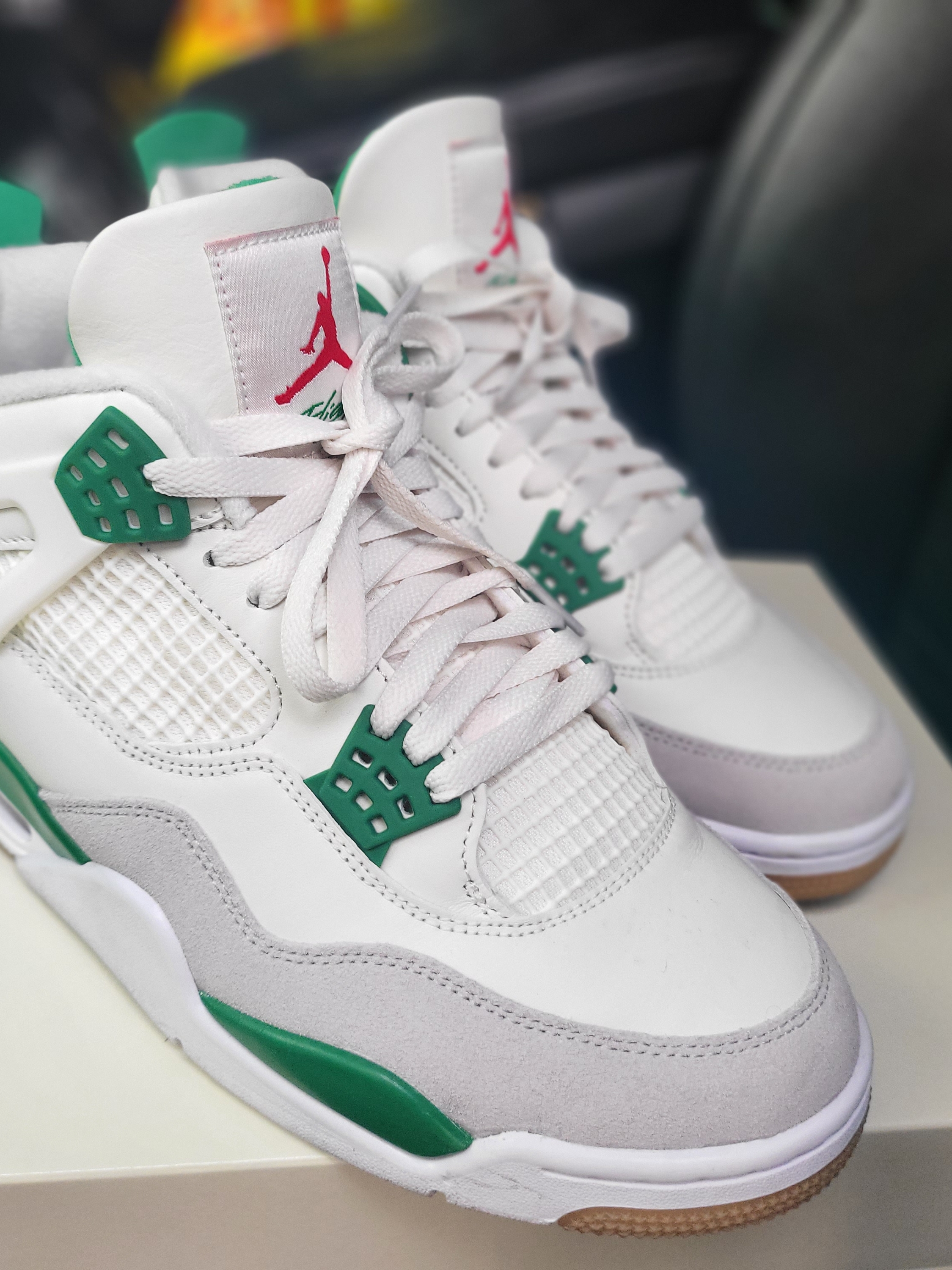 Jordan 4 x Nike SB Retro SP Pine Green 착용 스타일 - 2
