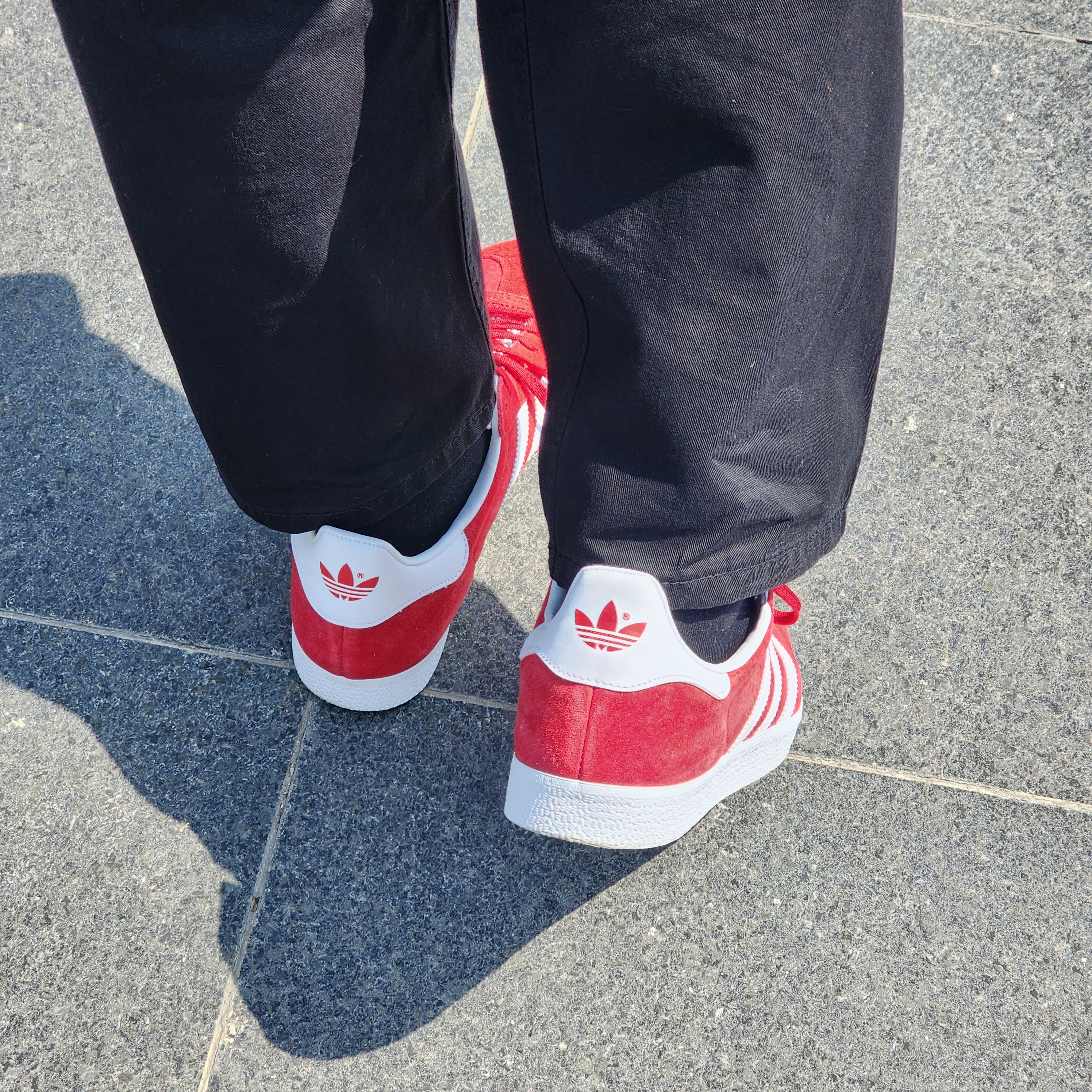Adidas Gazelle Power Red 착용 스타일 - 4