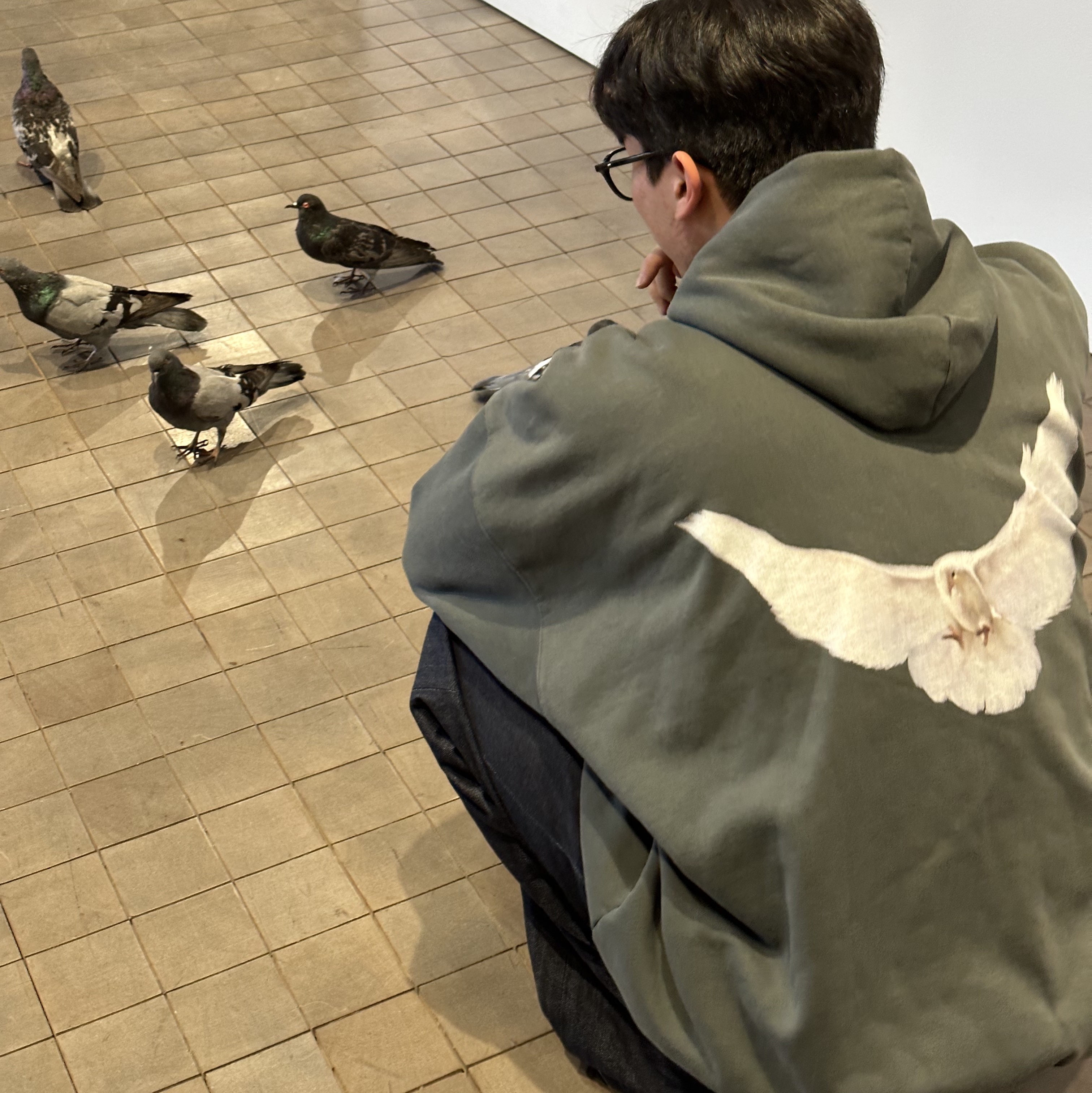 Yeezy Gap Engineered By Balenciaga Dove Hoodie Dark Green 착용 스타일