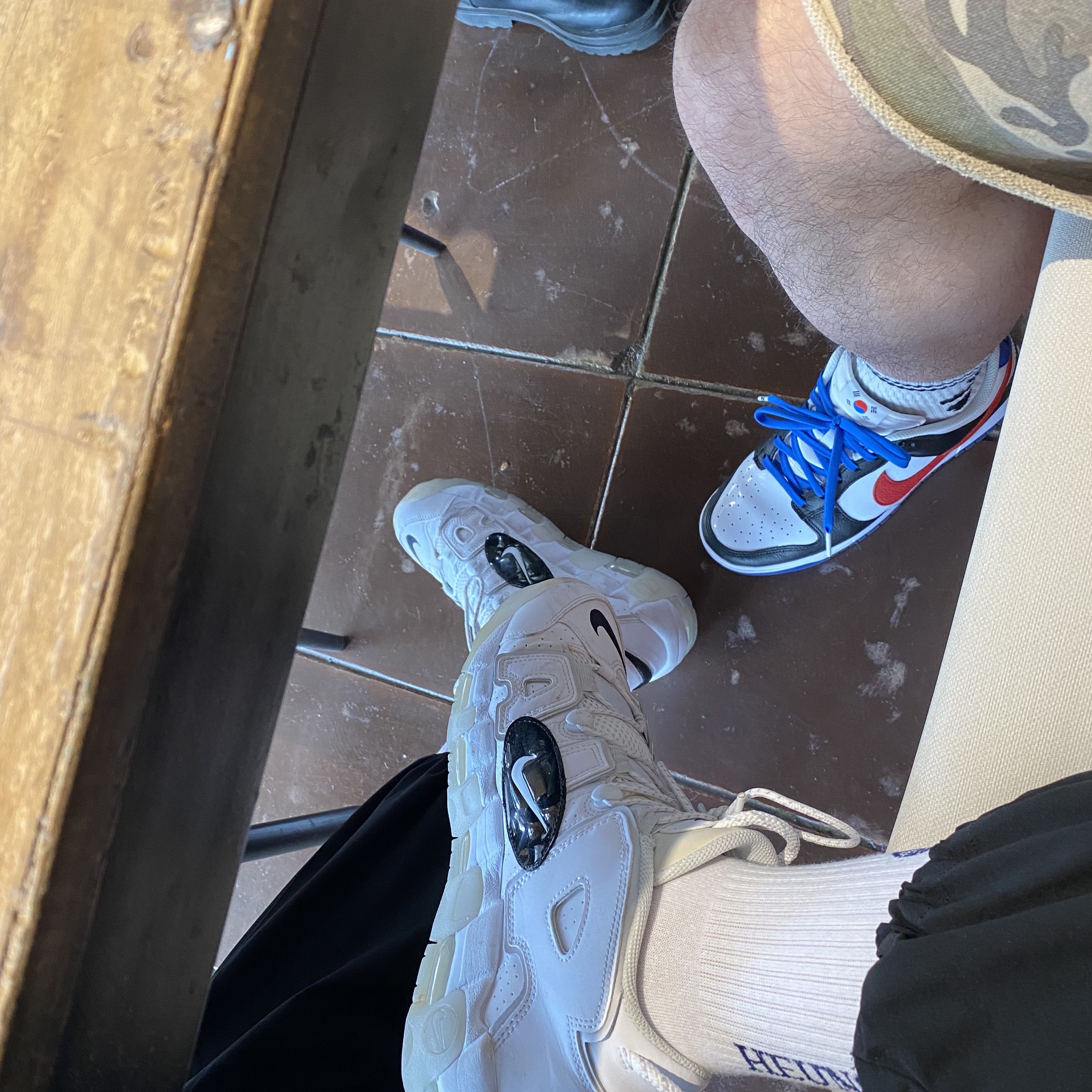 Nike Air More Uptempo 96 Copy and Paste White, Nike Dunk Low SE Seoul 착용 스타일