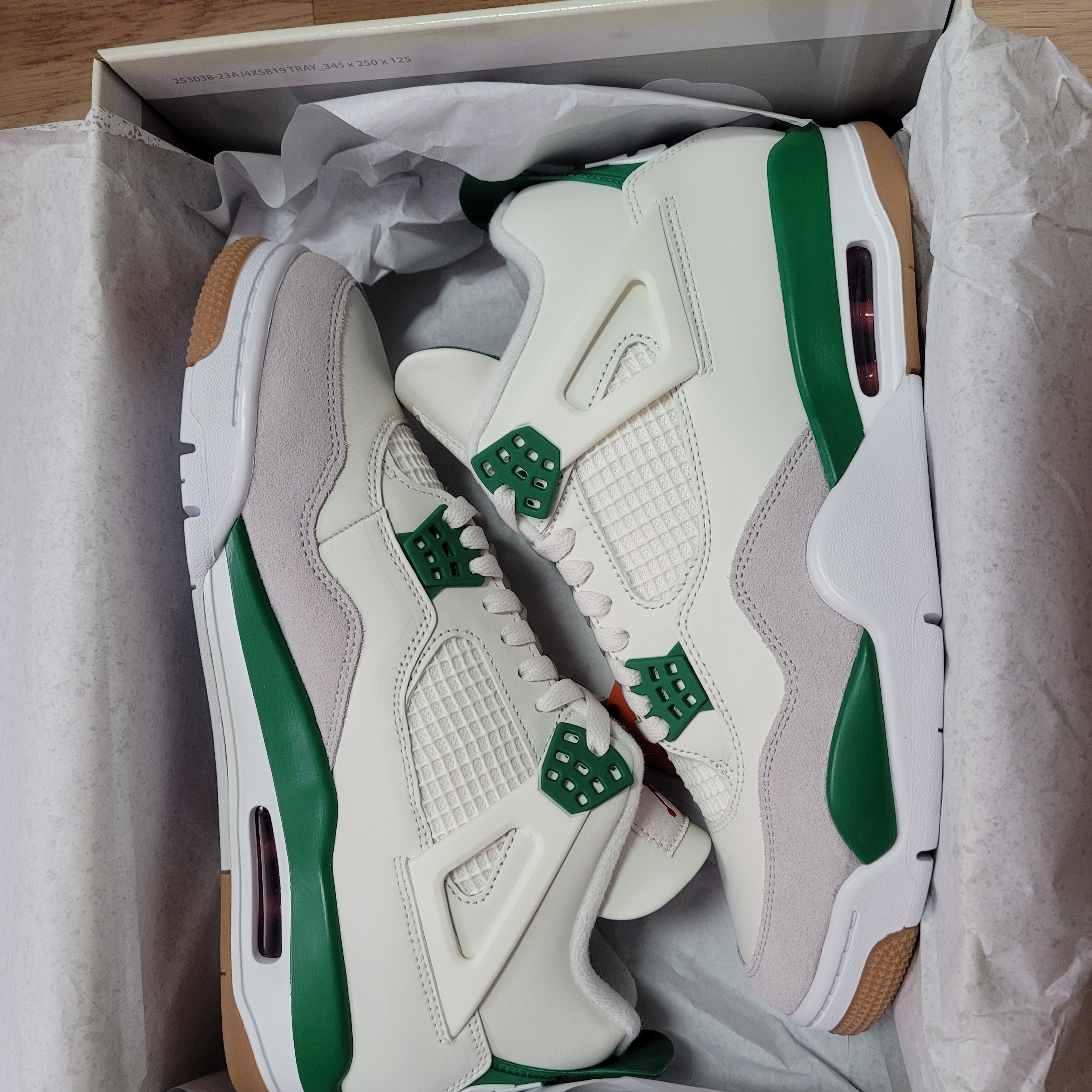 Jordan 4 x Nike SB Retro SP Pine Green 착용 스타일 - 4