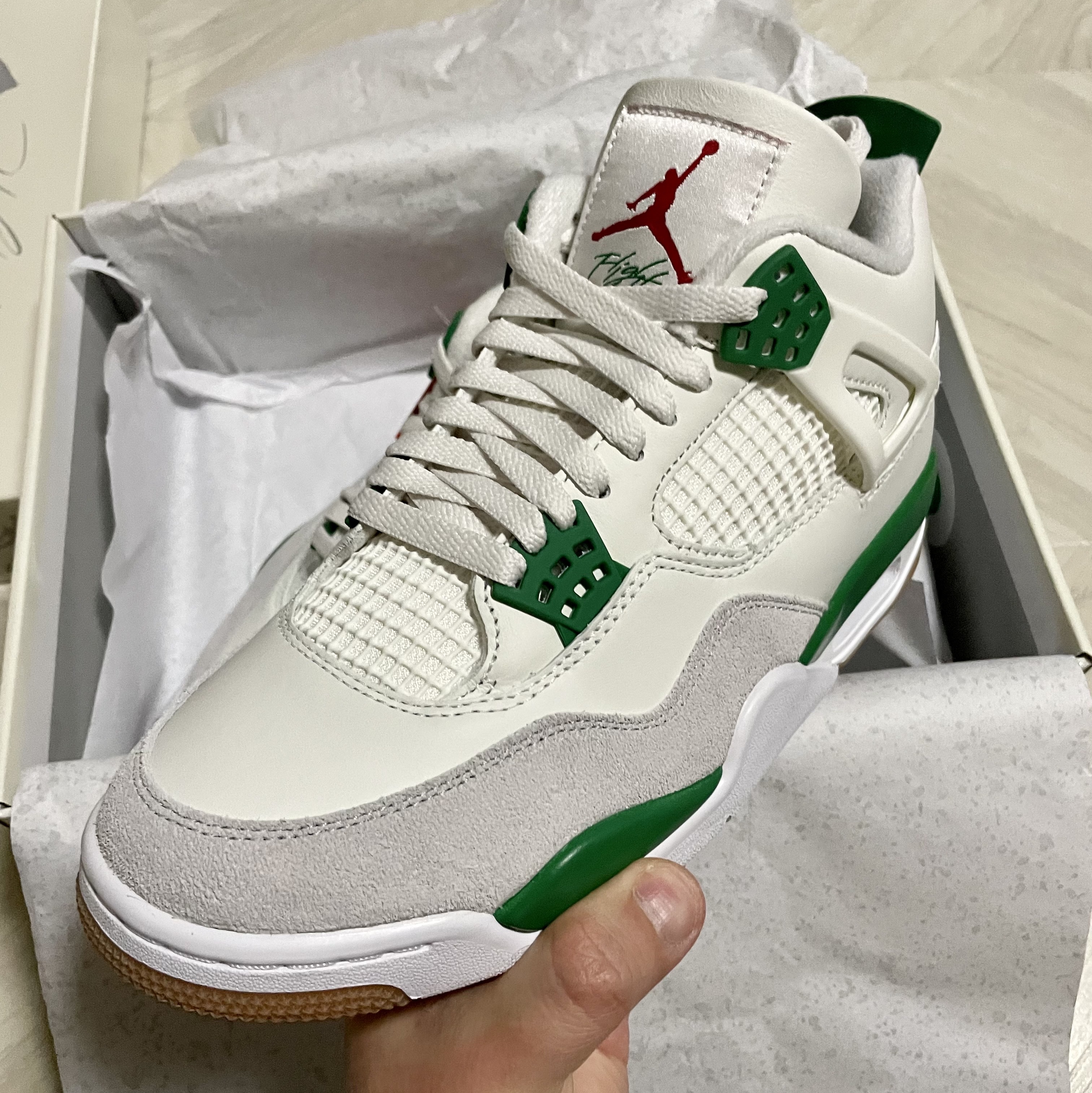 Jordan 4 x Nike SB Retro SP Pine Green 착용 스타일 - 2