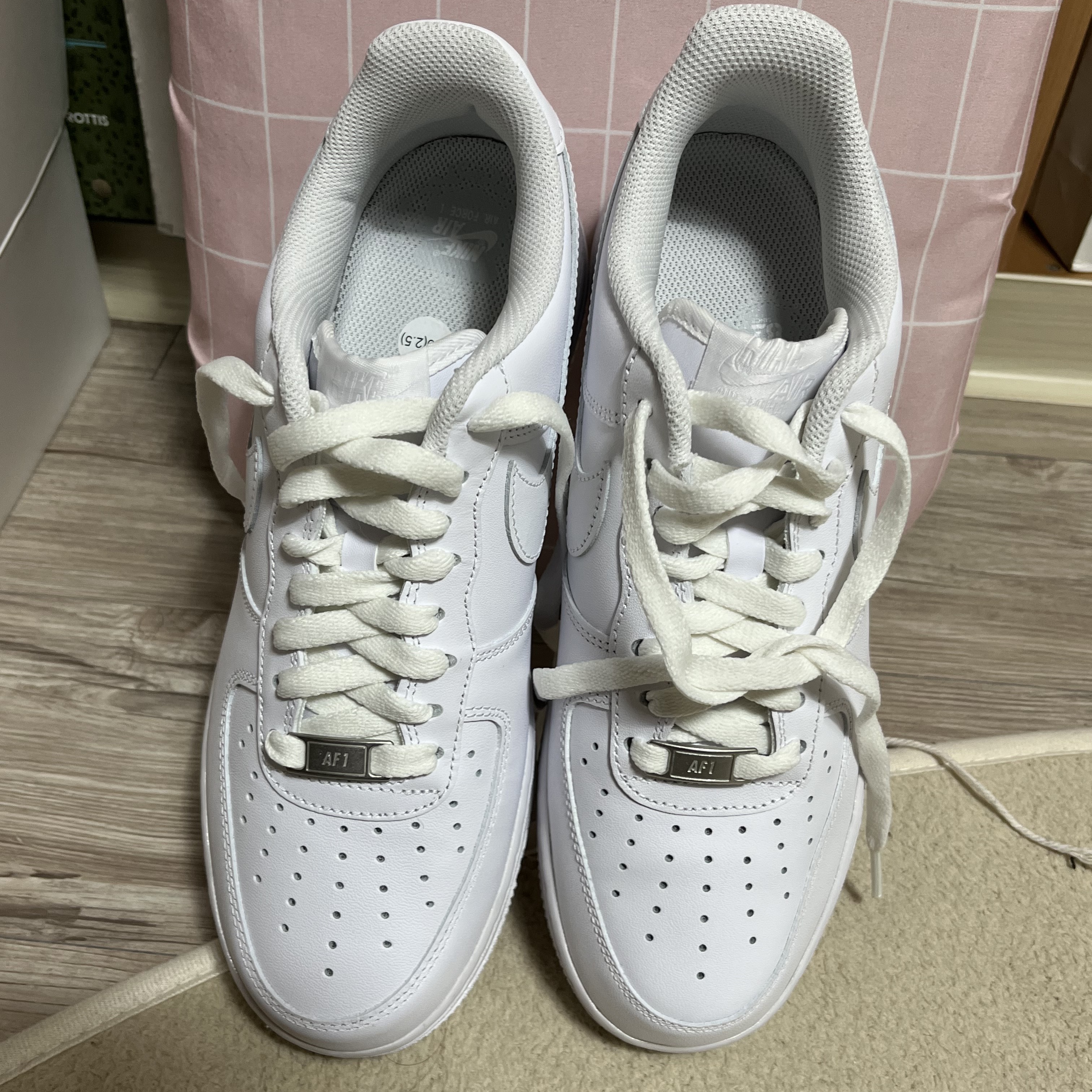 Nike Air Force 1 '07 Low White 착용 스타일