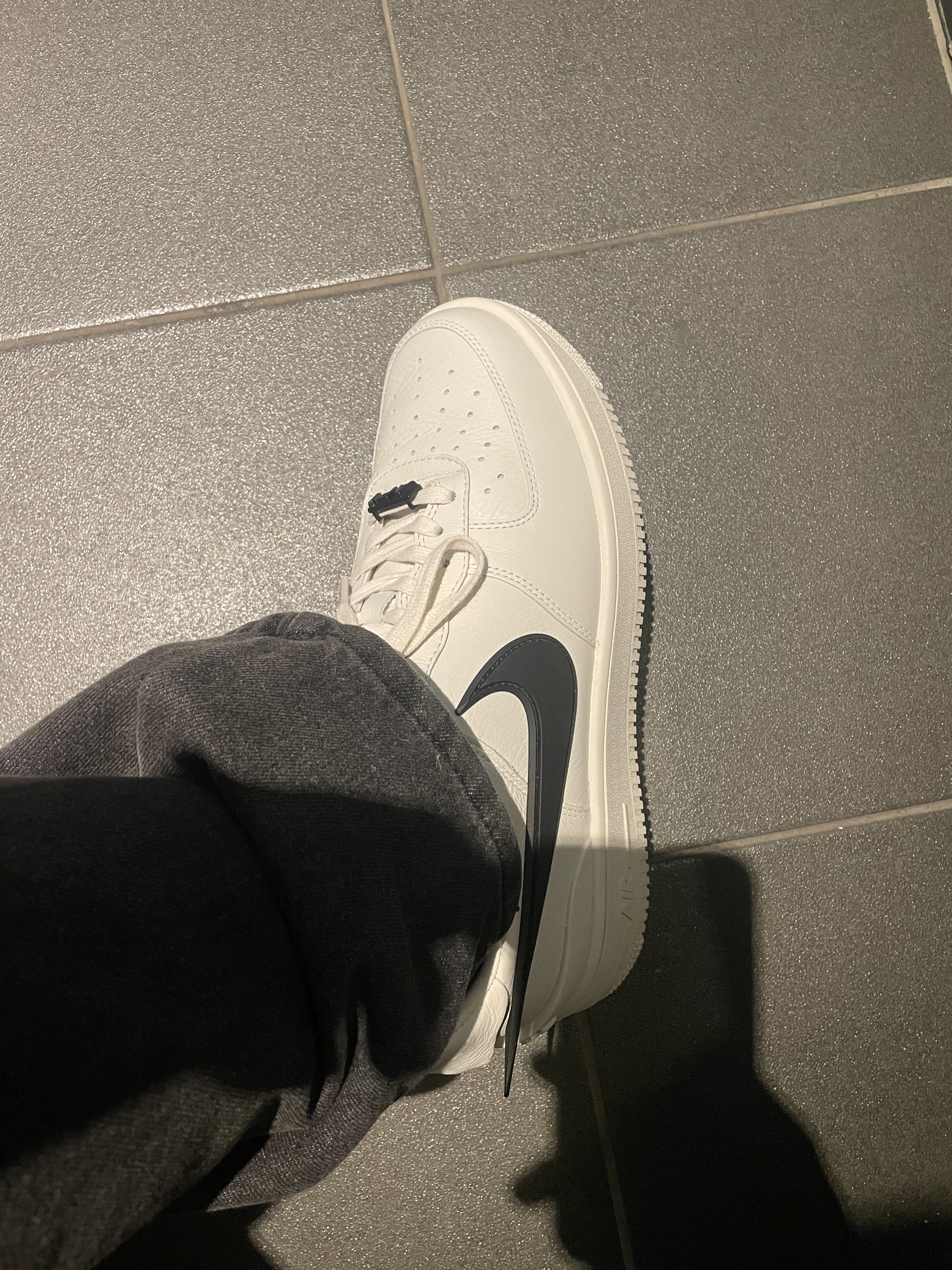 Nike x Ambush Air Force 1 Low SP Phantom 착용 스타일