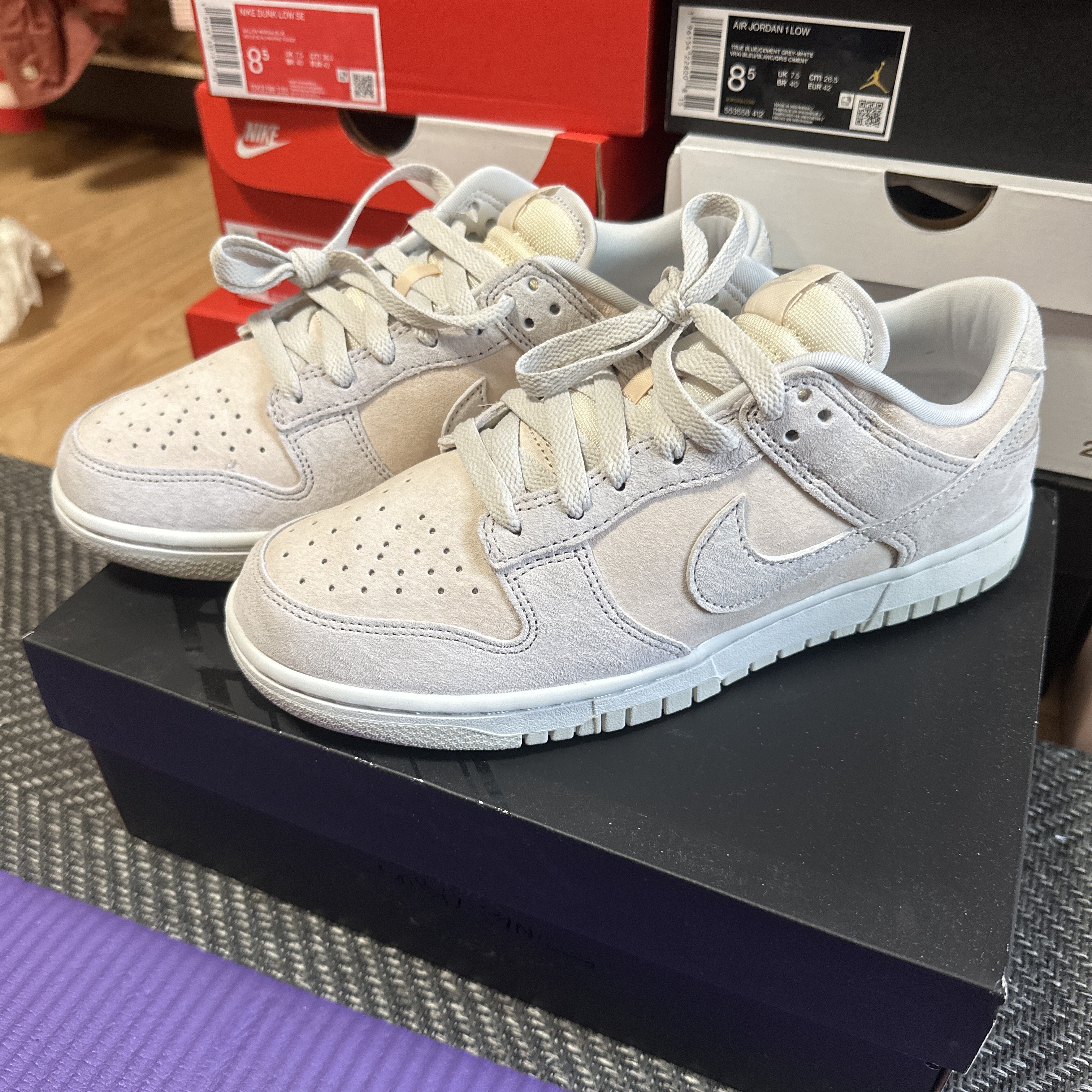 Nike Dunk Low Retro PRM Vast Grey 착용 스타일 - 1
