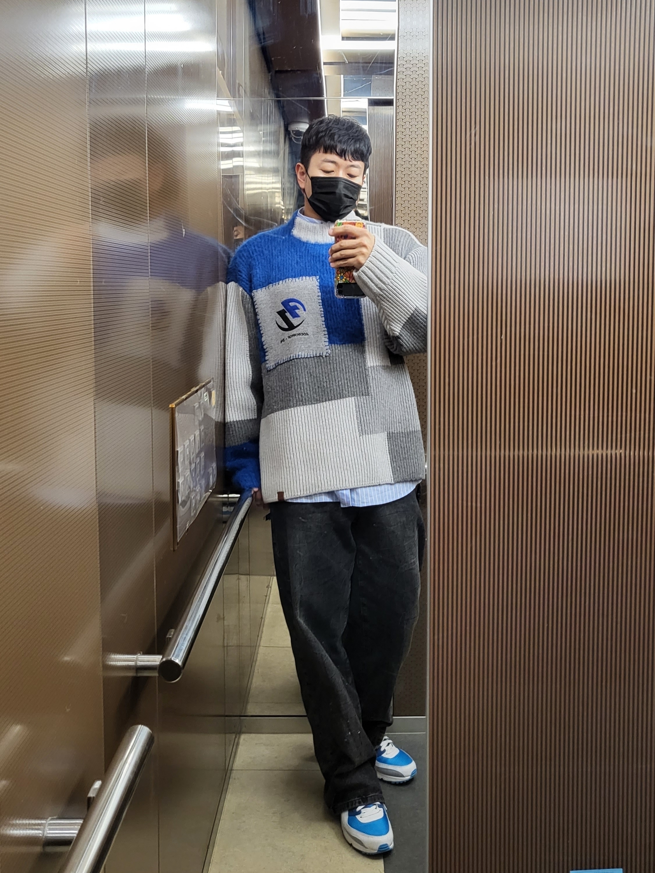 Zara x Ader Error Patchwork Oversize Knit Sweater Multicolor, Zara x Ader Error Striped Poplin Shirt Stripe 착용 스타일