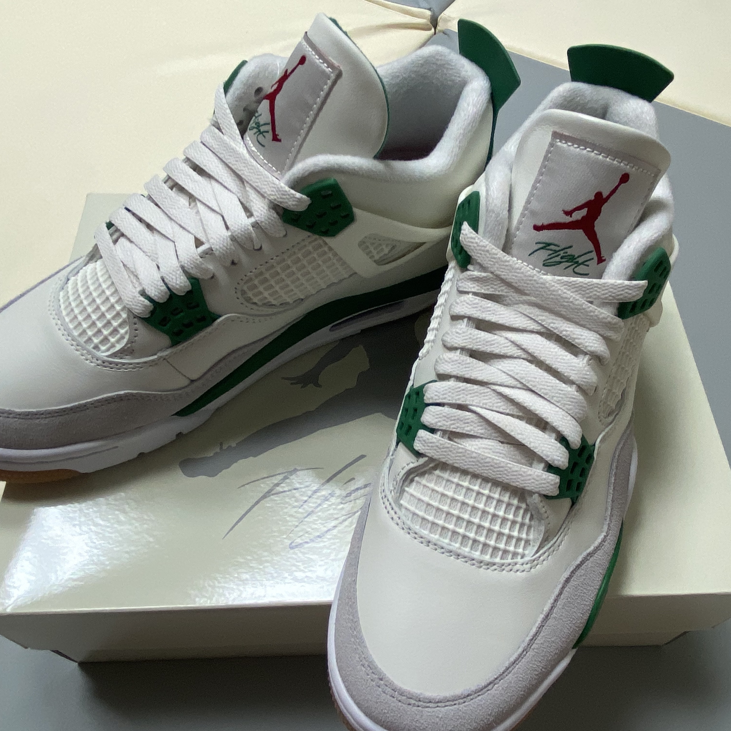Jordan 4 x Nike SB Retro SP Pine Green 착용 스타일 - 2