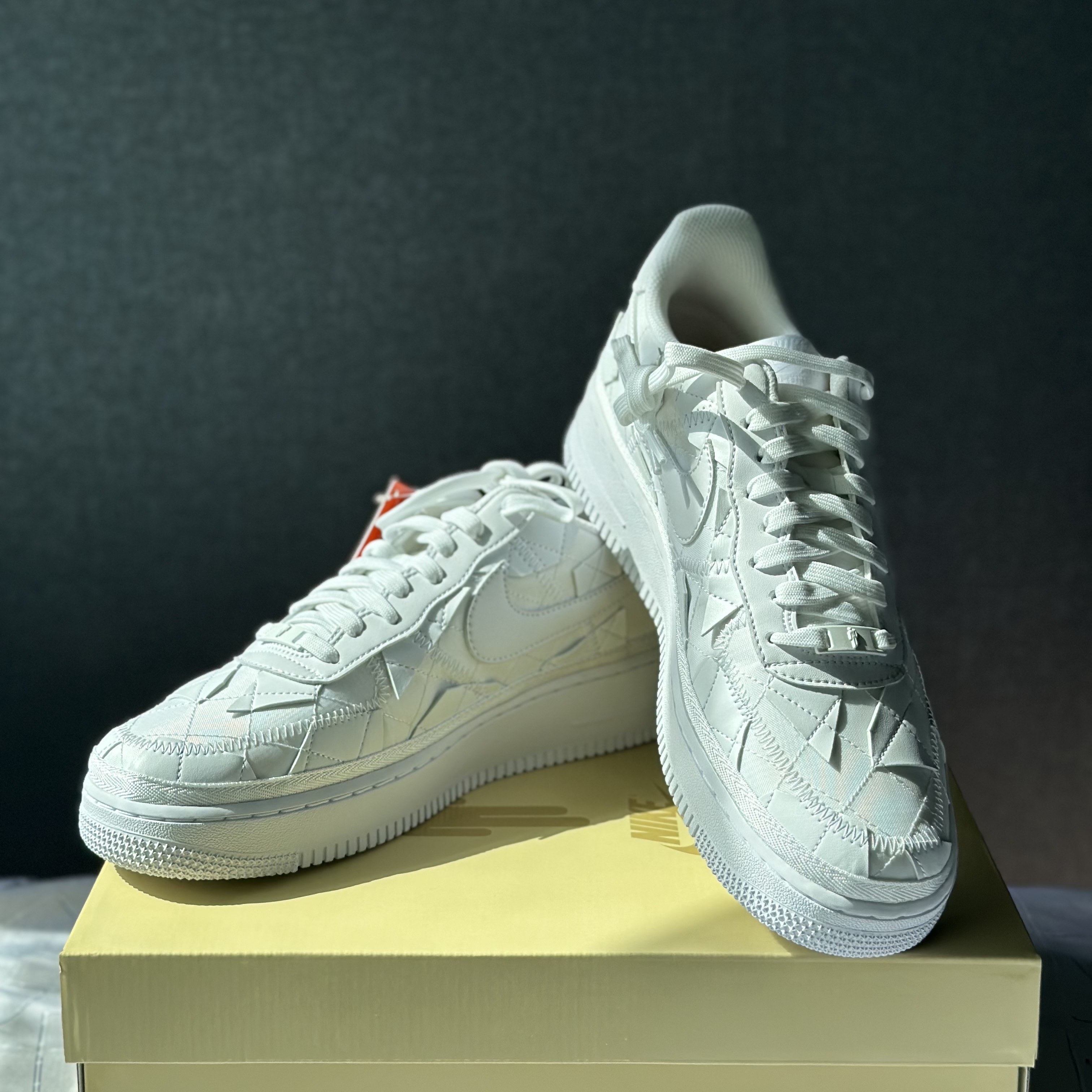Nike x Billie Eilish Air Force 1 Low SP Triple White 착용 스타일 - 1