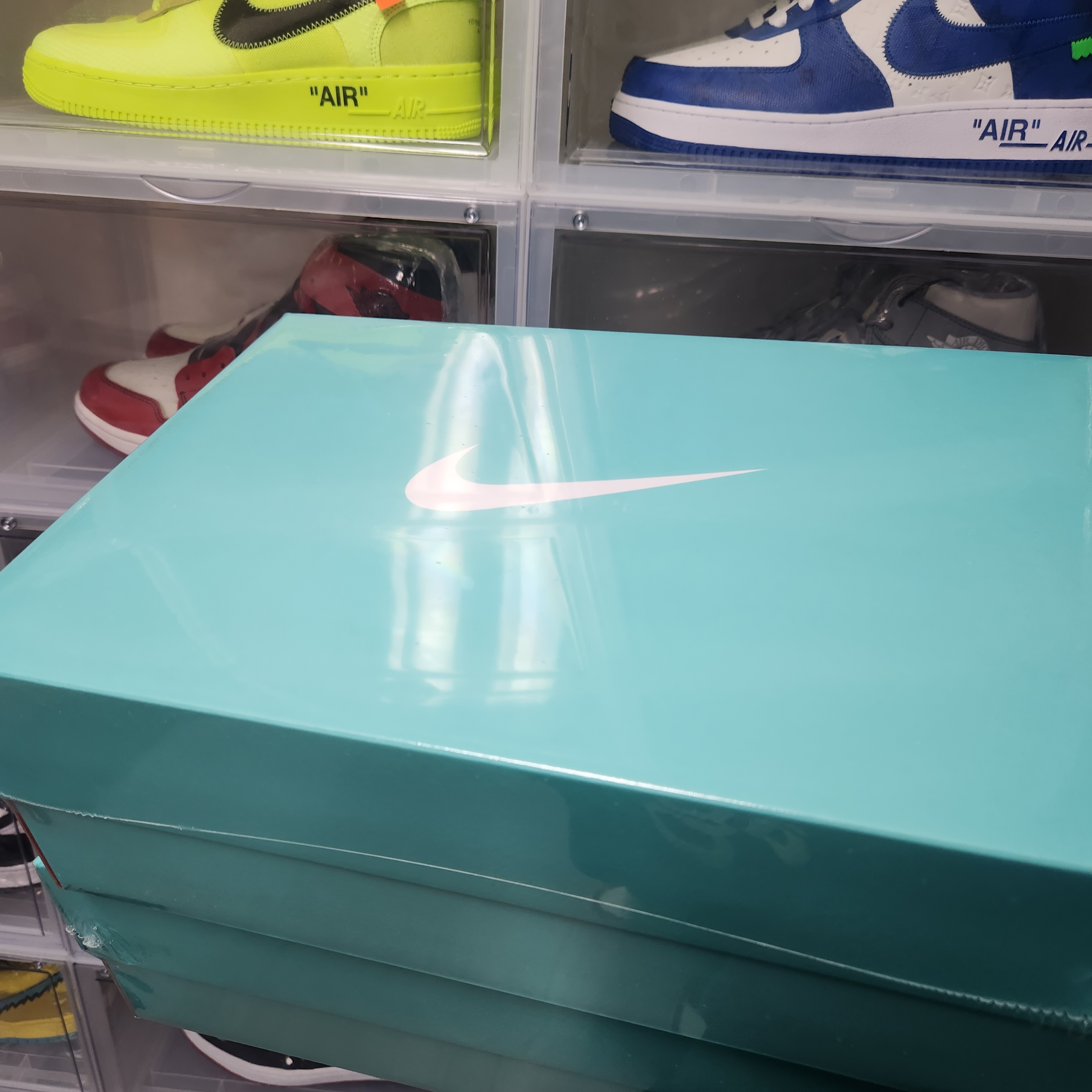 Nike x Tiffany & Co. Air Force 1 Low SP 1837 착용 스타일 - 3