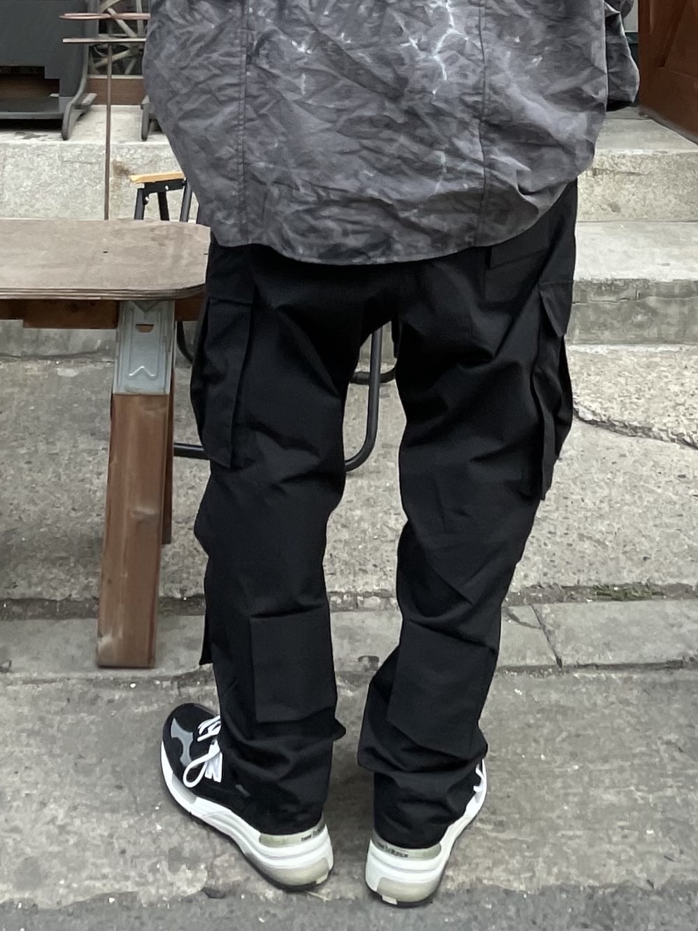 New Balance 992 Made in USA Black Grey 착용 스타일 - 3