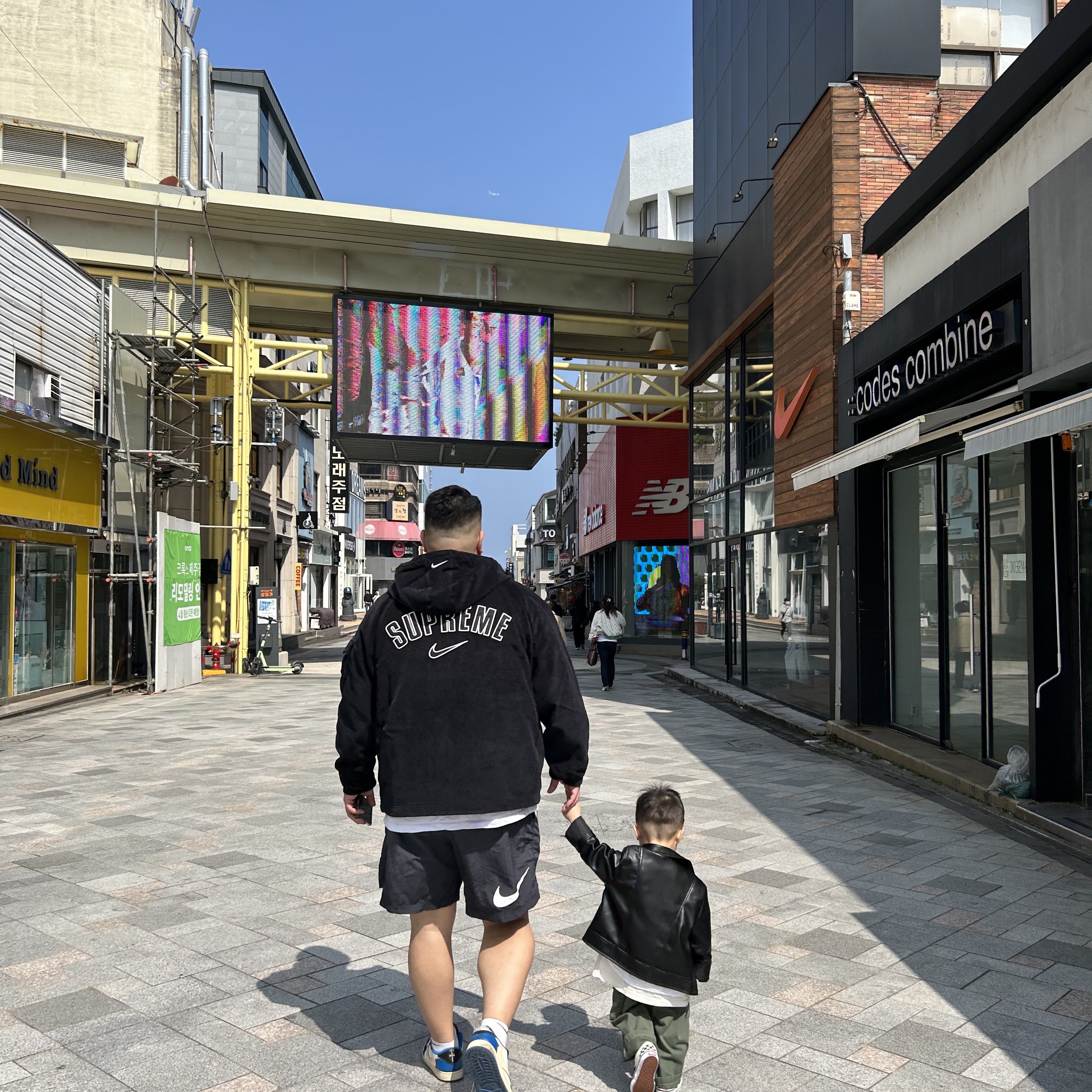 Supreme x Nike Arc Corduroy Hooded Jacket Black - 22SS, Nike x Stussy Water Shorts Off Noir 착용 스타일