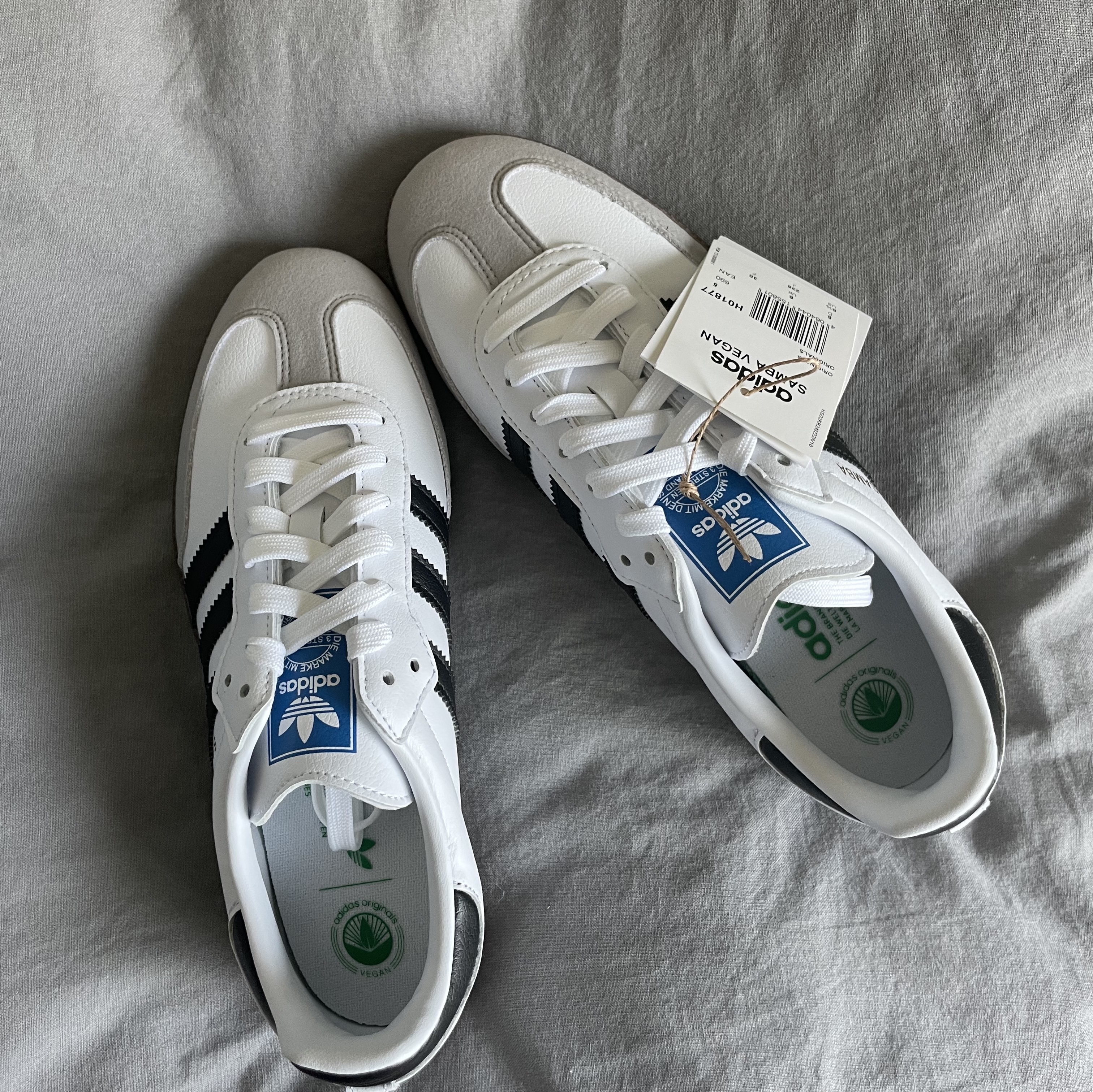 Adidas Samba Vegan White Black 착용 스타일