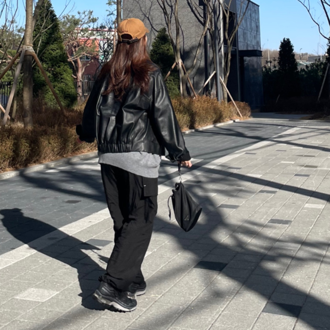 Salomon XT-Slate ADV Black Ebony 착용 스타일 - 2