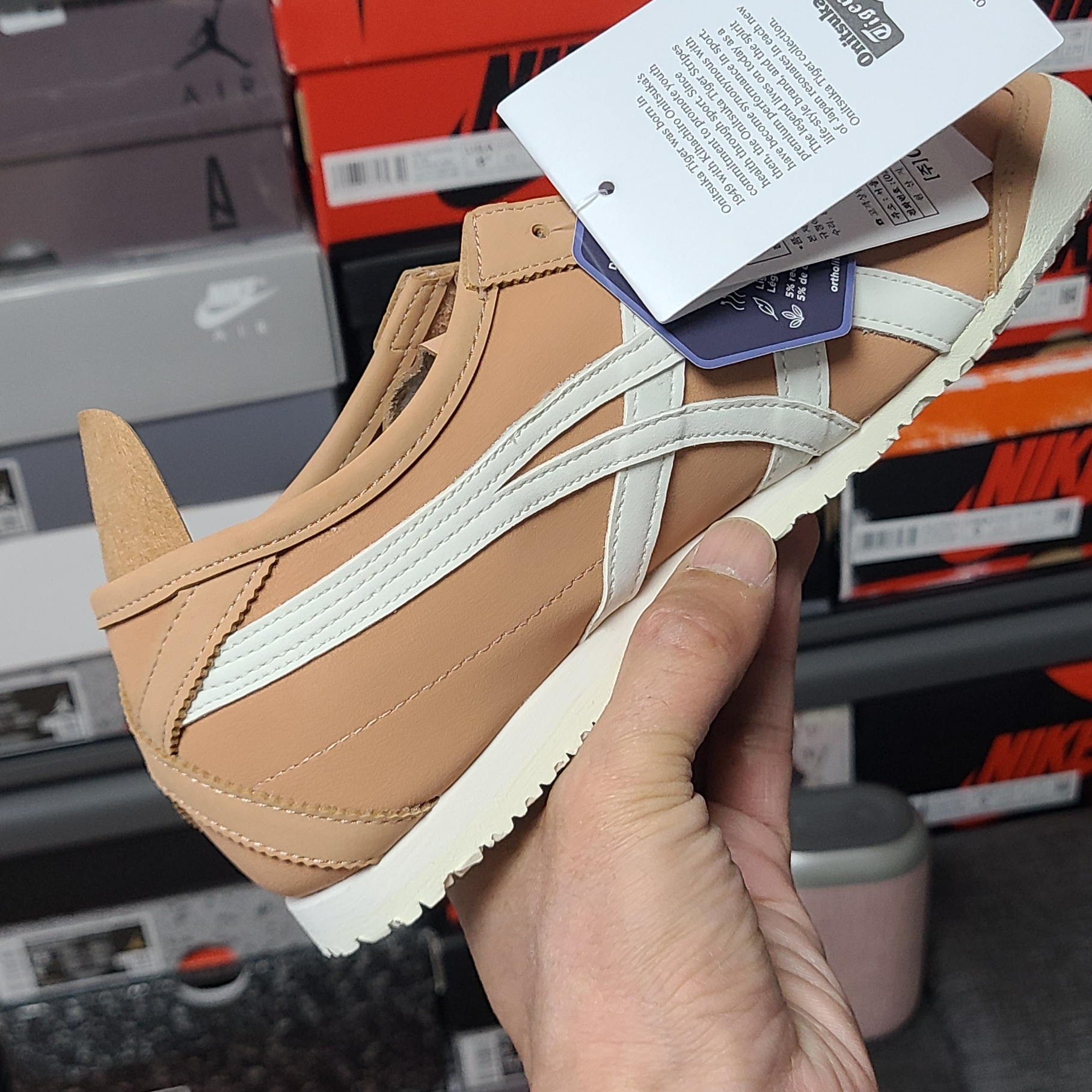 Onitsuka Tiger Mexico 66 Sand Red Cream 착용 스타일 - 2