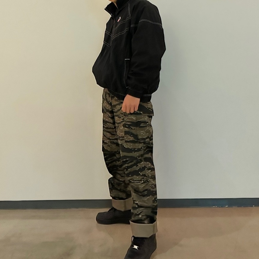 Nike Air Force 1 '07 Low Triple Black 착용 스타일