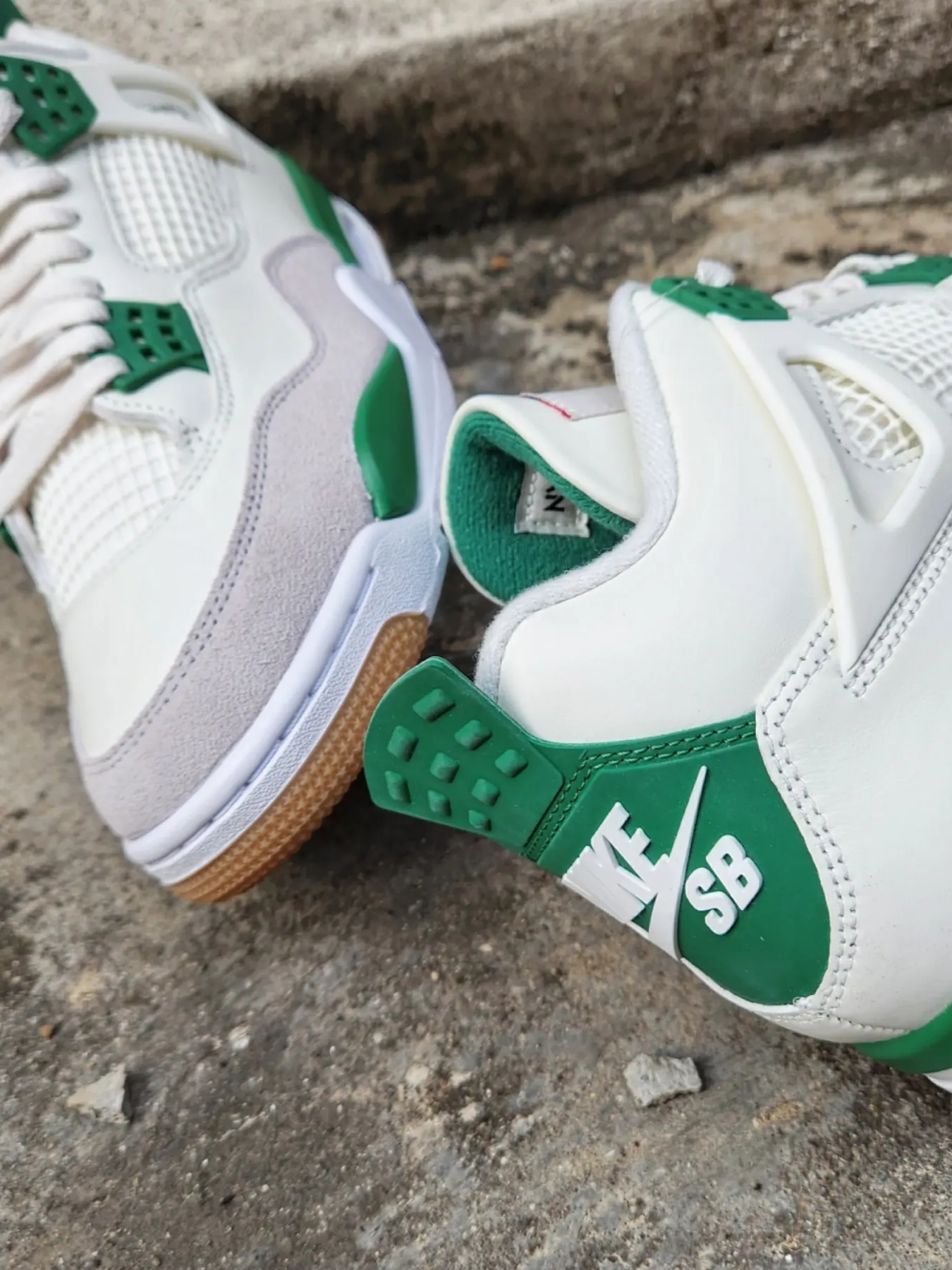 Jordan 4 x Nike SB Retro SP Pine Green 착용 스타일 - 2