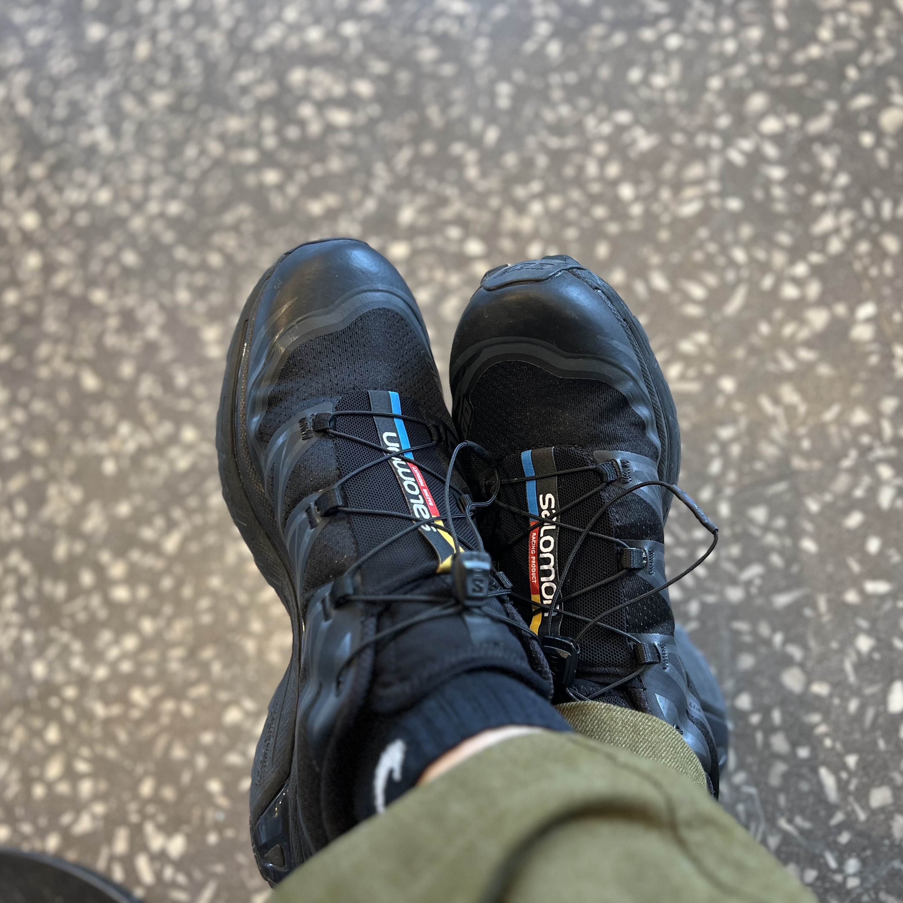 Salomon XT-6 ADV Black 착용 스타일 - 1